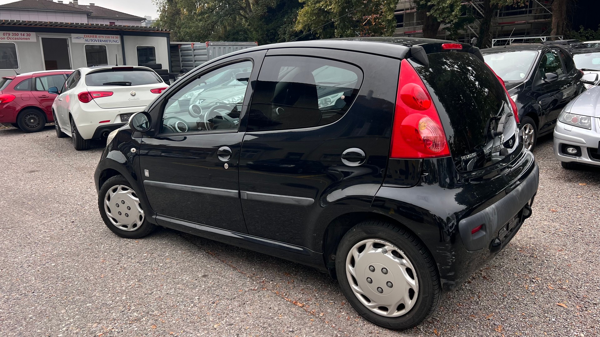 PEUGEOT 107 1.0 Trendy-image-4