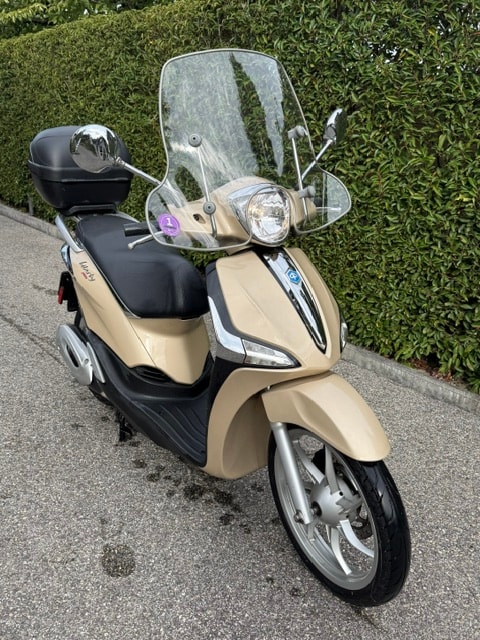 PIAGGIO Liberty 125 iGet ABS-image-1