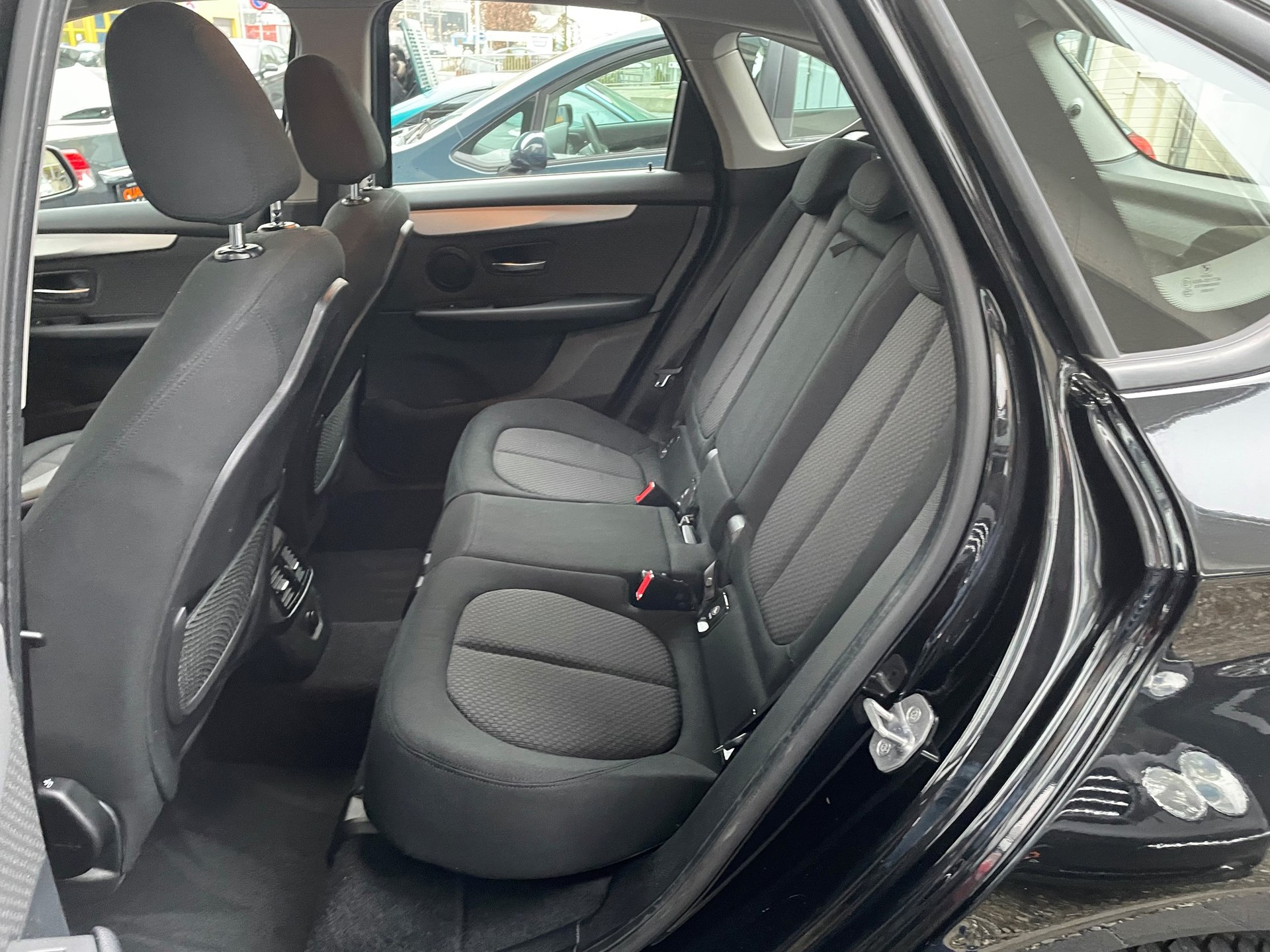 BMW 218i Steptronic-image-6