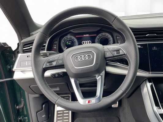 AUDI Q8 60 TFSI e quattro PHEV-image-9