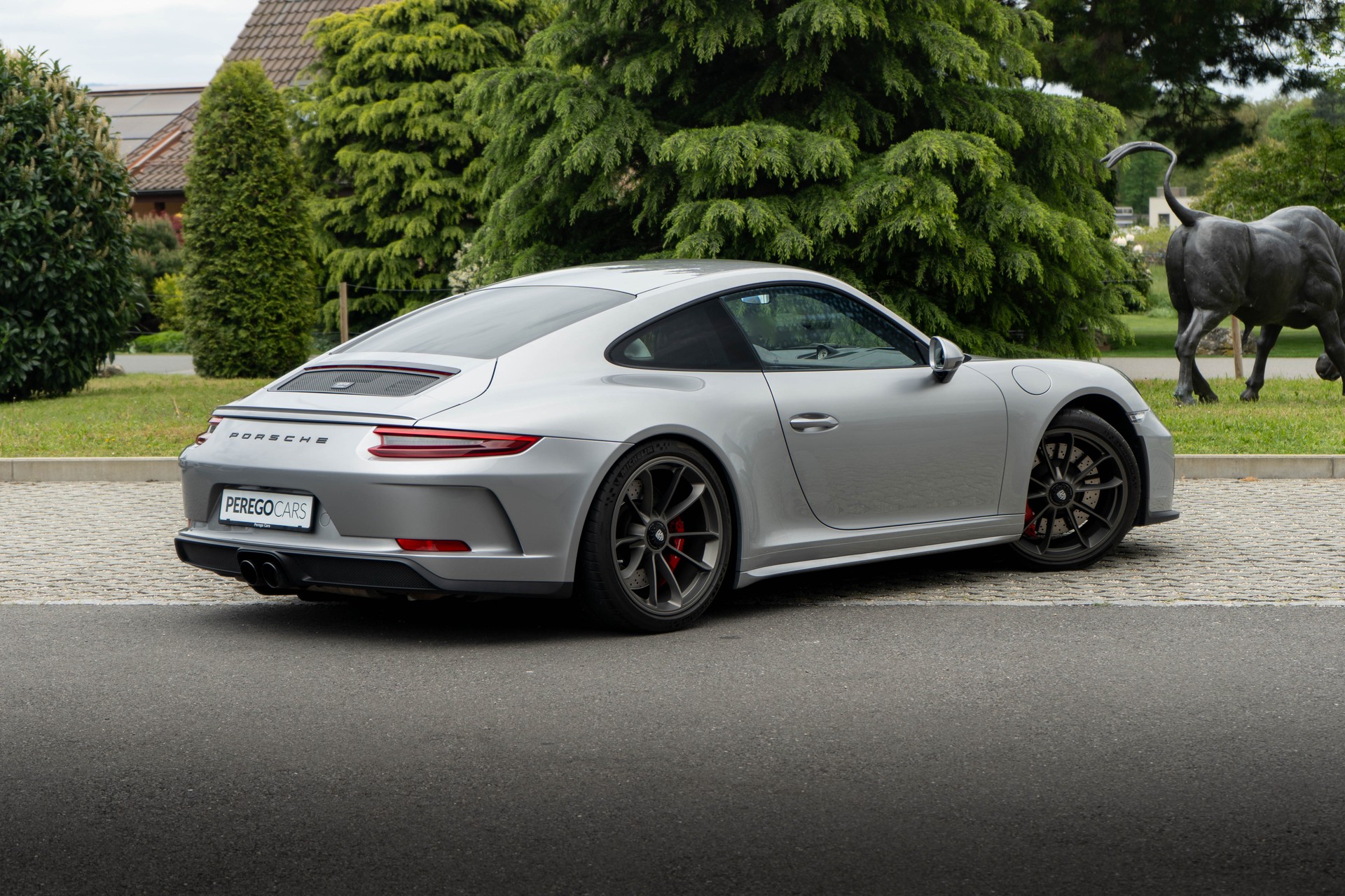 PORSCHE 911 GT3 Touring-image-10