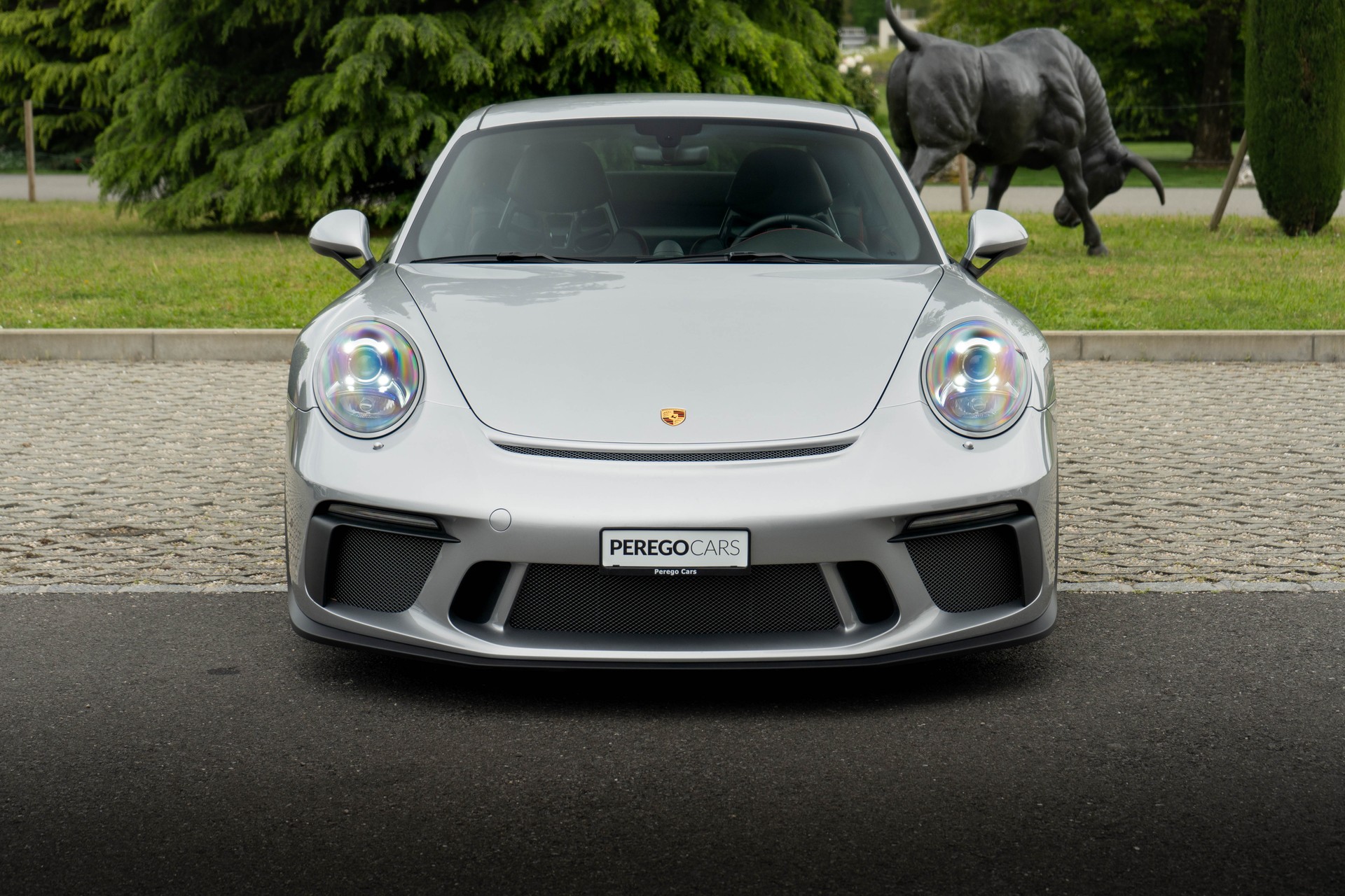 PORSCHE 911 GT3 Touring-image-4