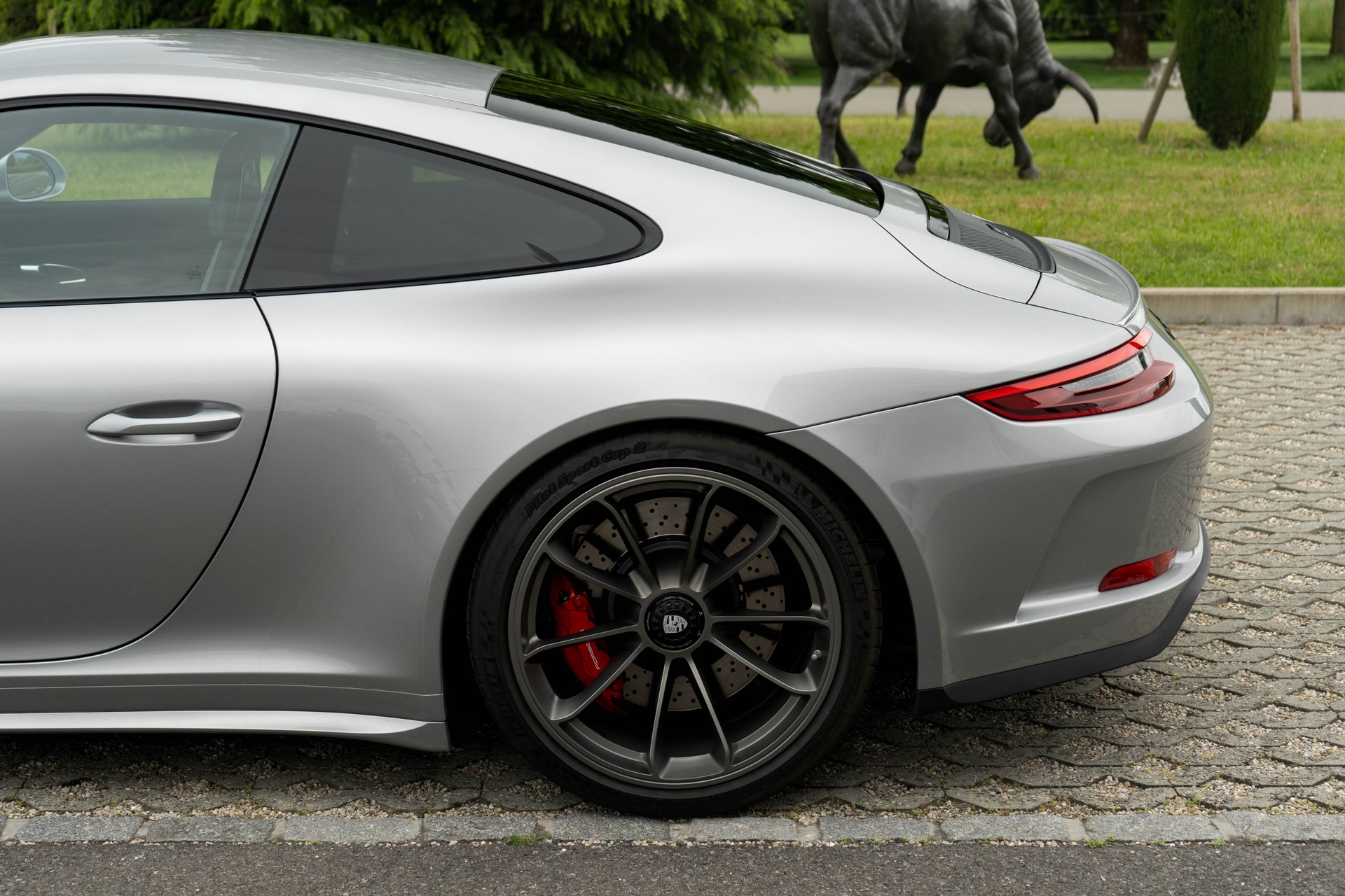 PORSCHE 911 GT3 Touring-image-6