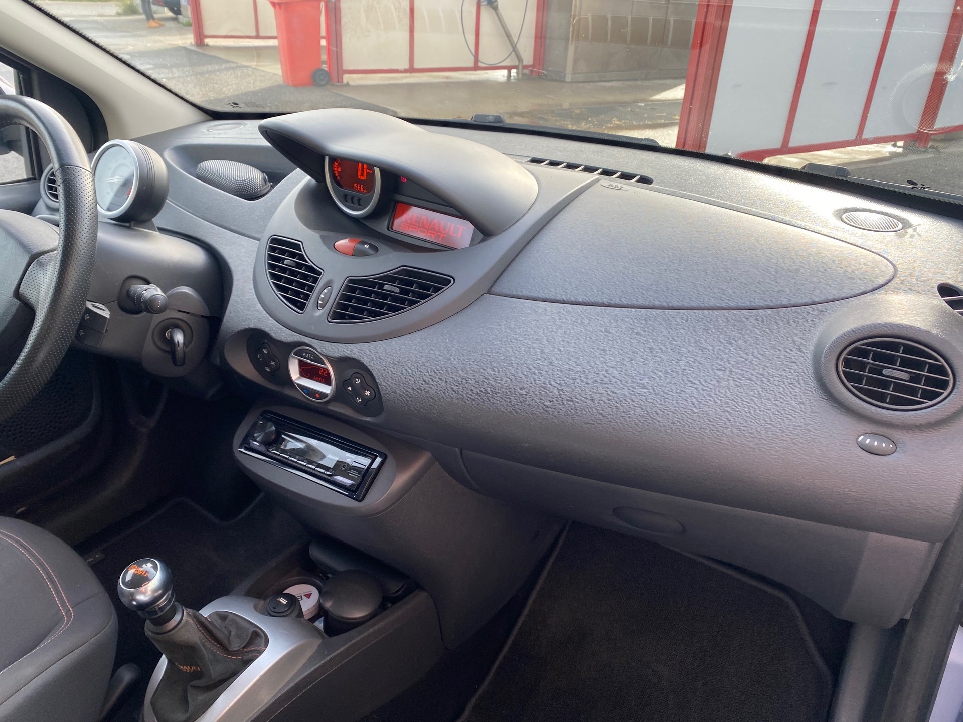 RENAULT Twingo 1.6 16V RS (Sport)-image-5