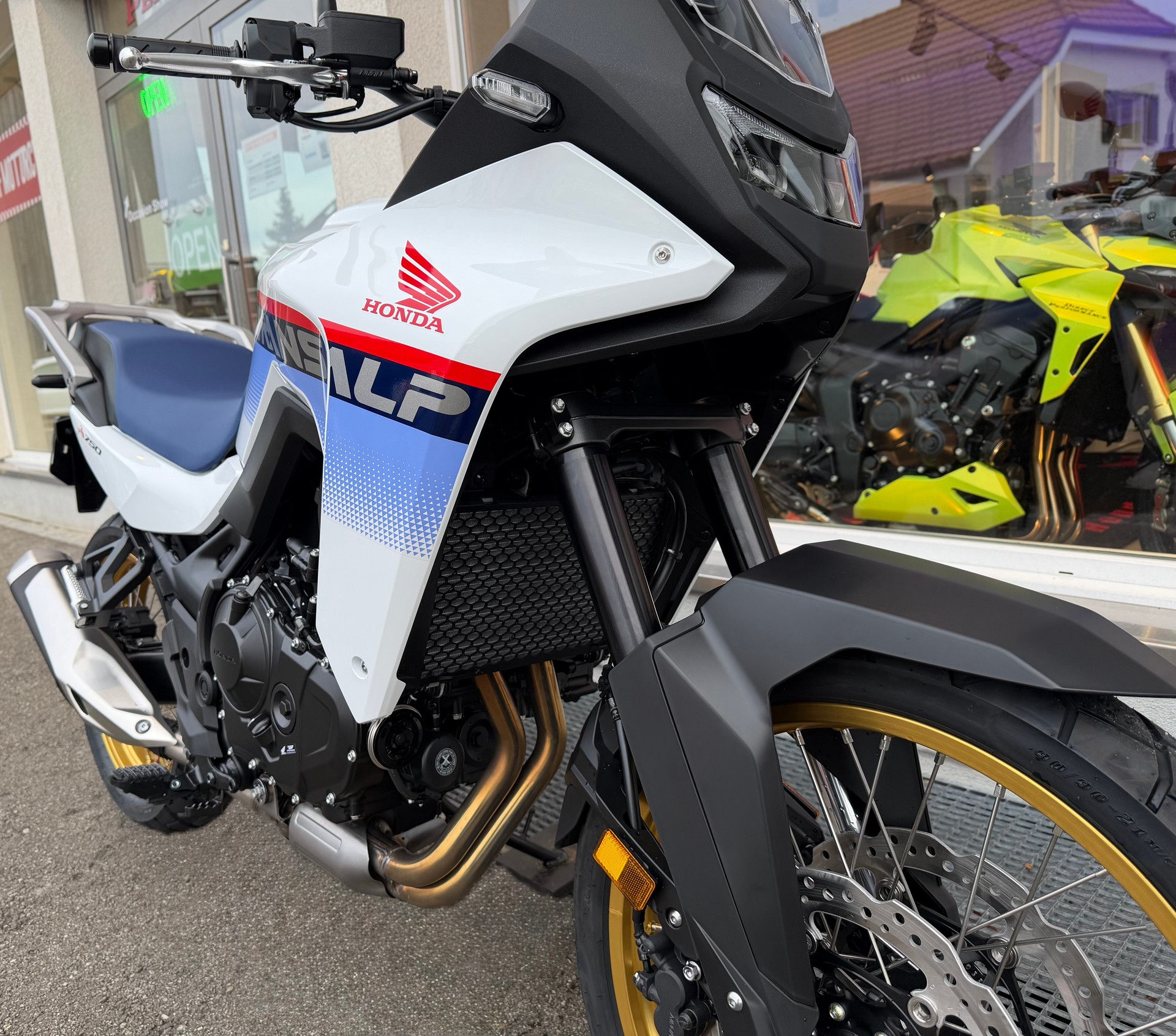 HONDA XL 750 Transalp - manuell-image-5