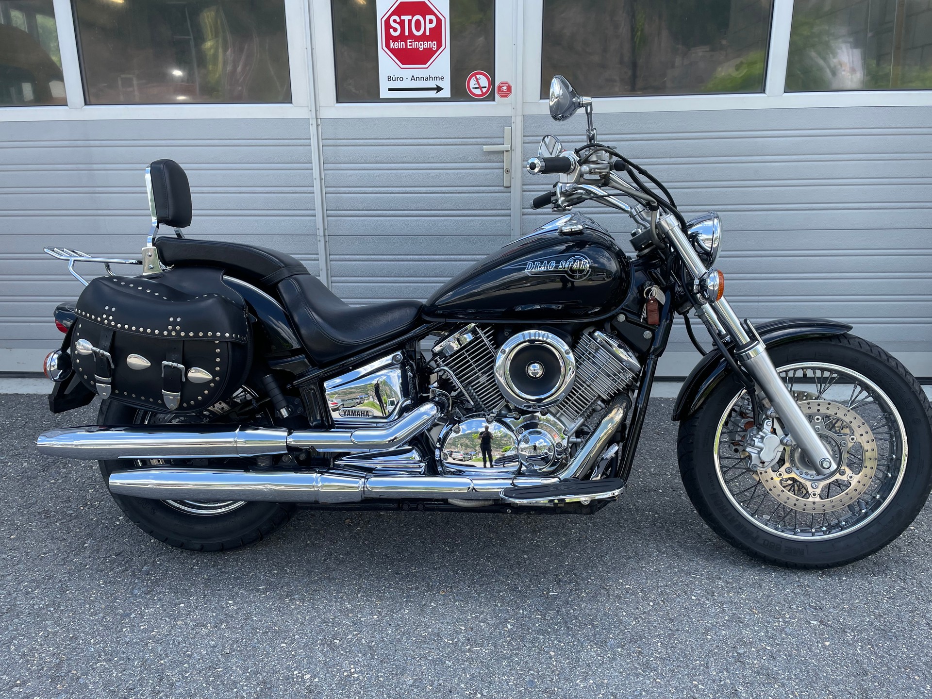 YAMAHA XVS 1100 Drag Star-image-1