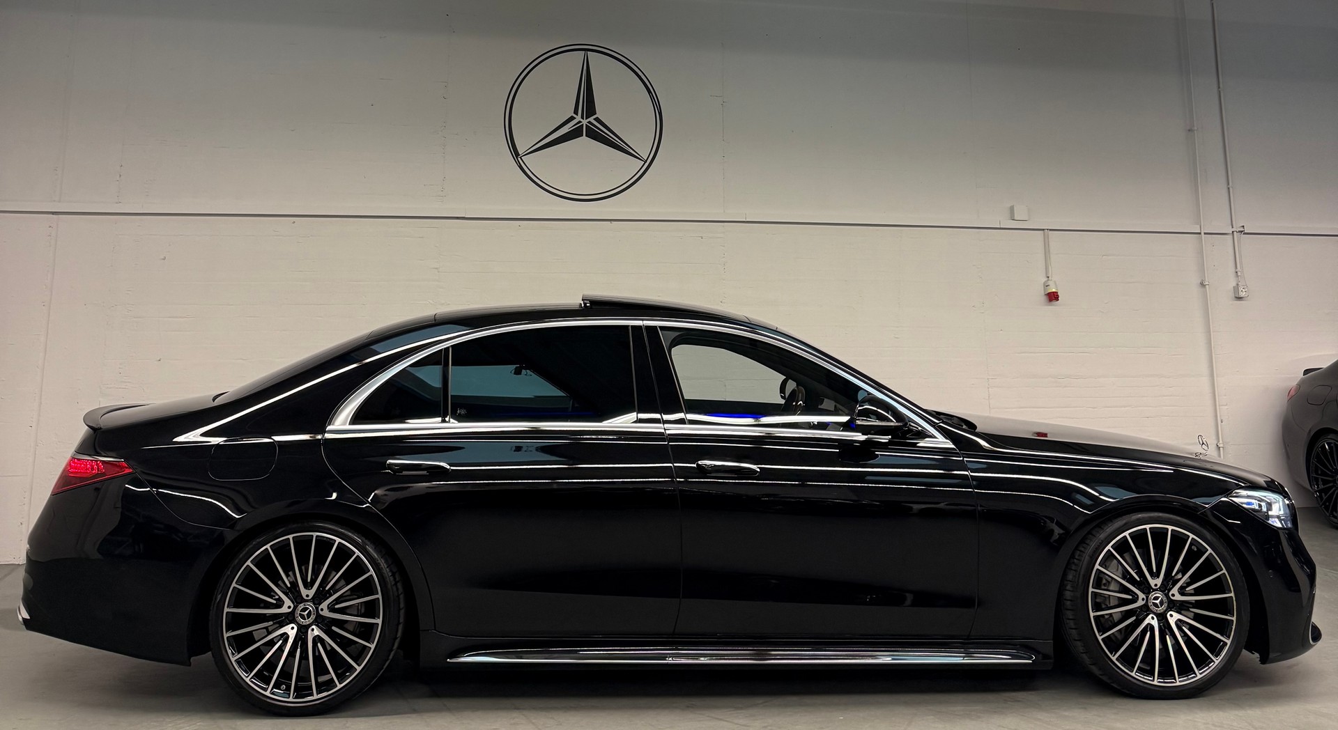 MERCEDES-BENZ S 400 d L 4Matic AMG Line 9G-Tronic Black Performance 2Jahre Garantie & Gratisservice-image-5