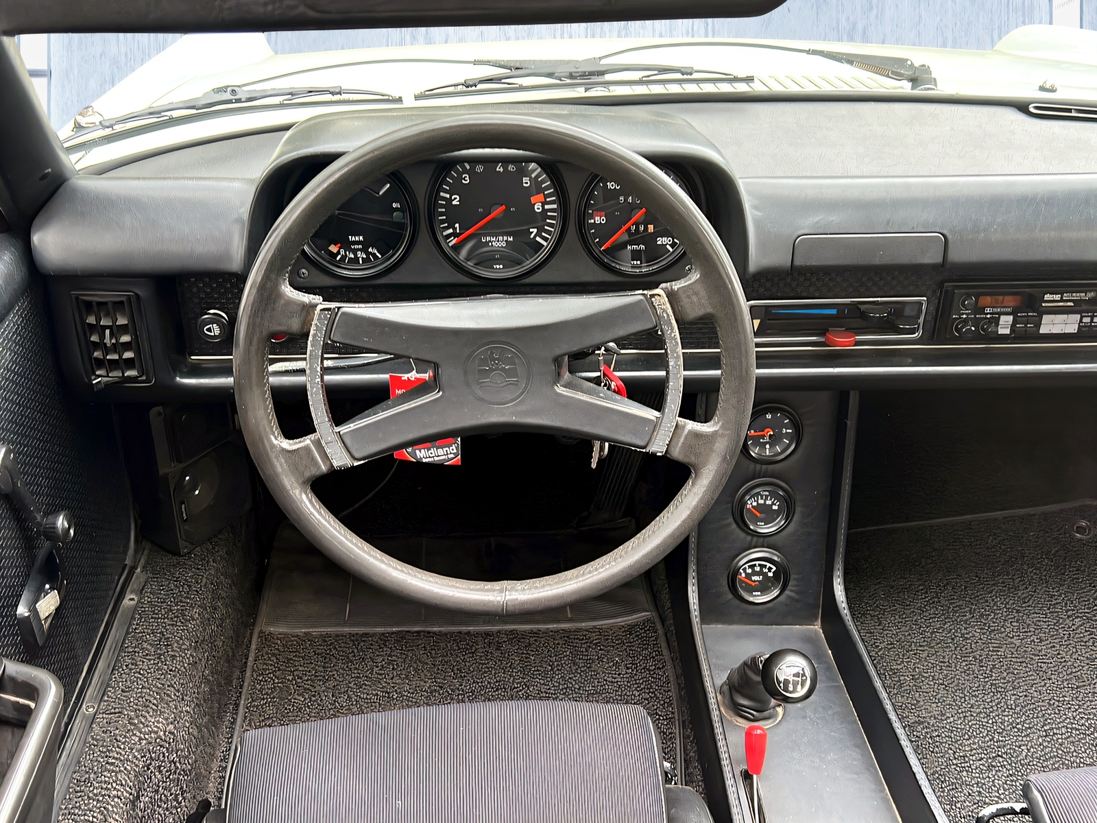 PORSCHE 914-image-11