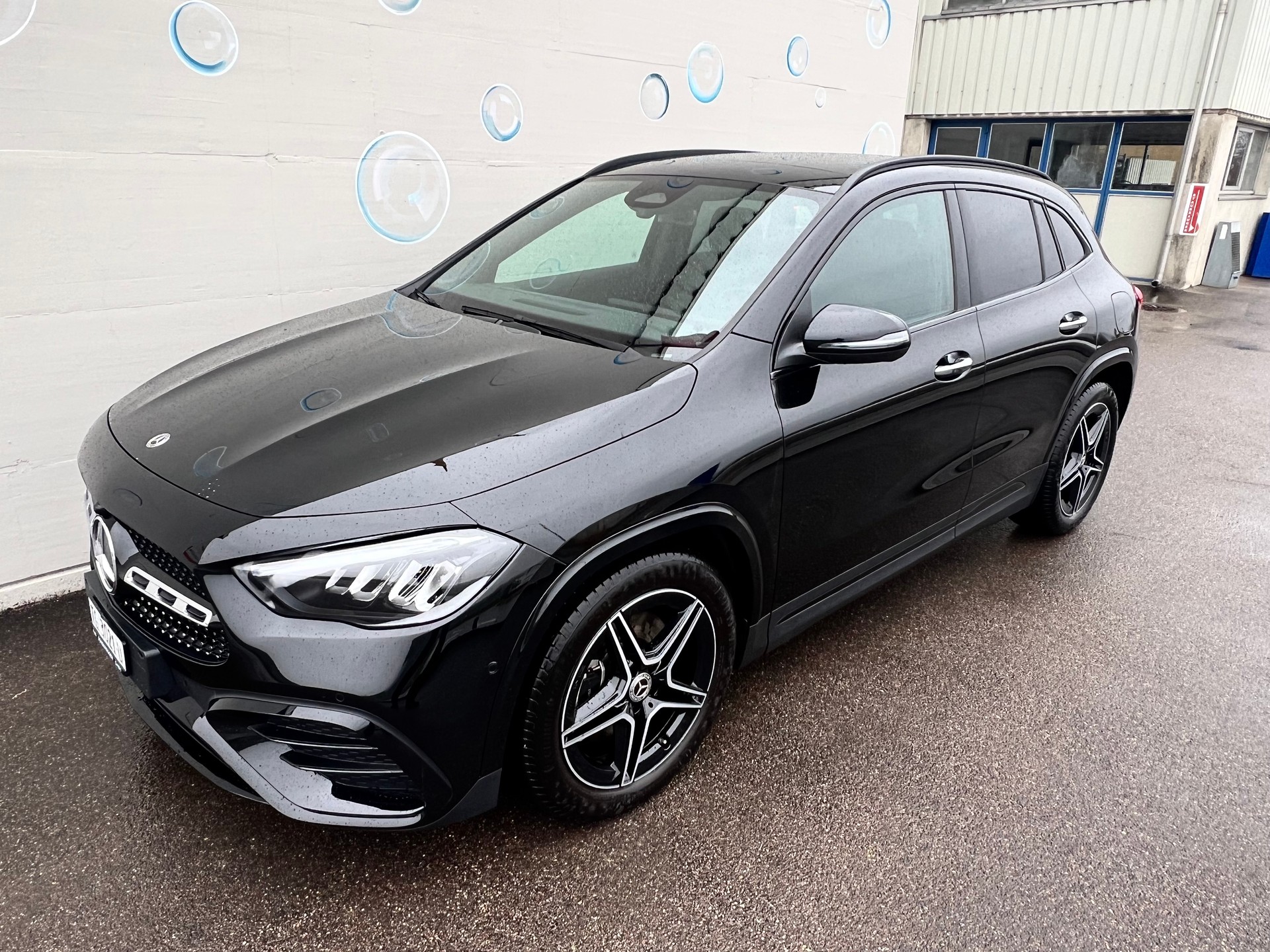 MERCEDES-BENZ GLA 250 4Matic AMG Line 8G-DCT-showroom-element-3