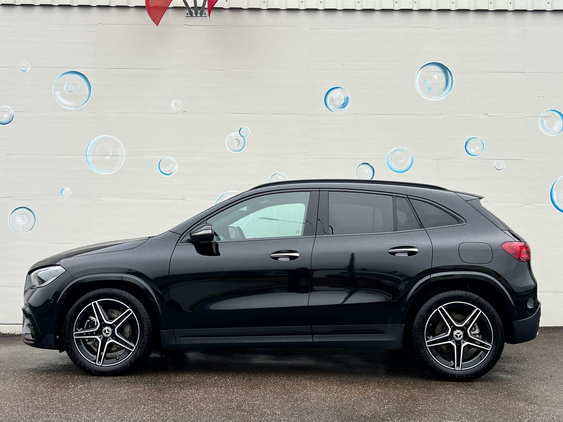 MERCEDES-BENZ GLA 250 4Matic AMG Line 8G-DCT-showroom-element-1