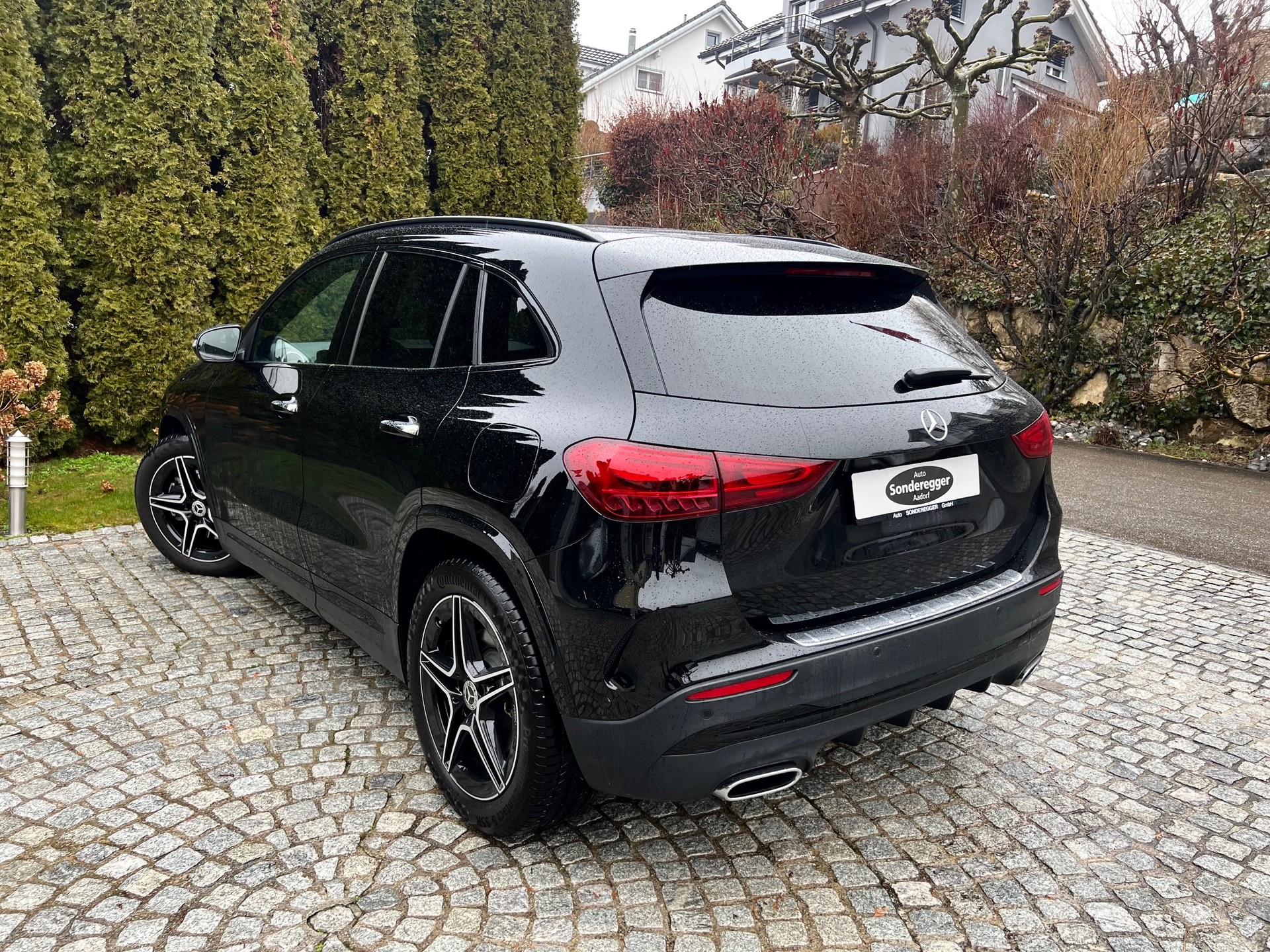 MERCEDES-BENZ GLA 250 4Matic AMG Line 8G-DCT-image-5