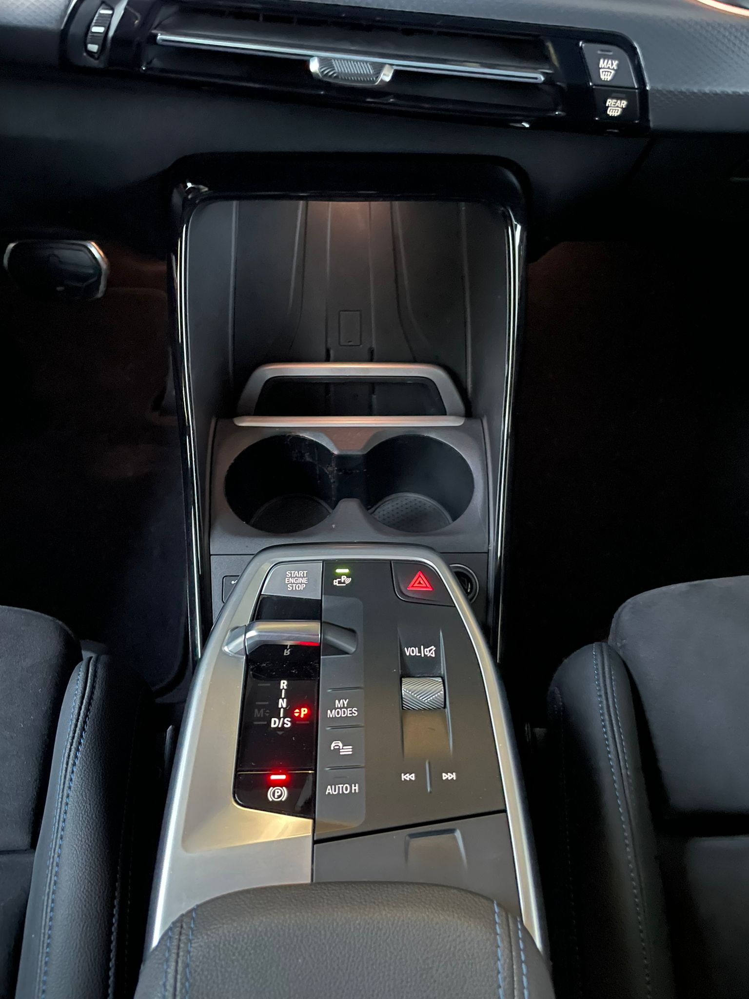 BMW 218d SDKG Active Tourer-image-15