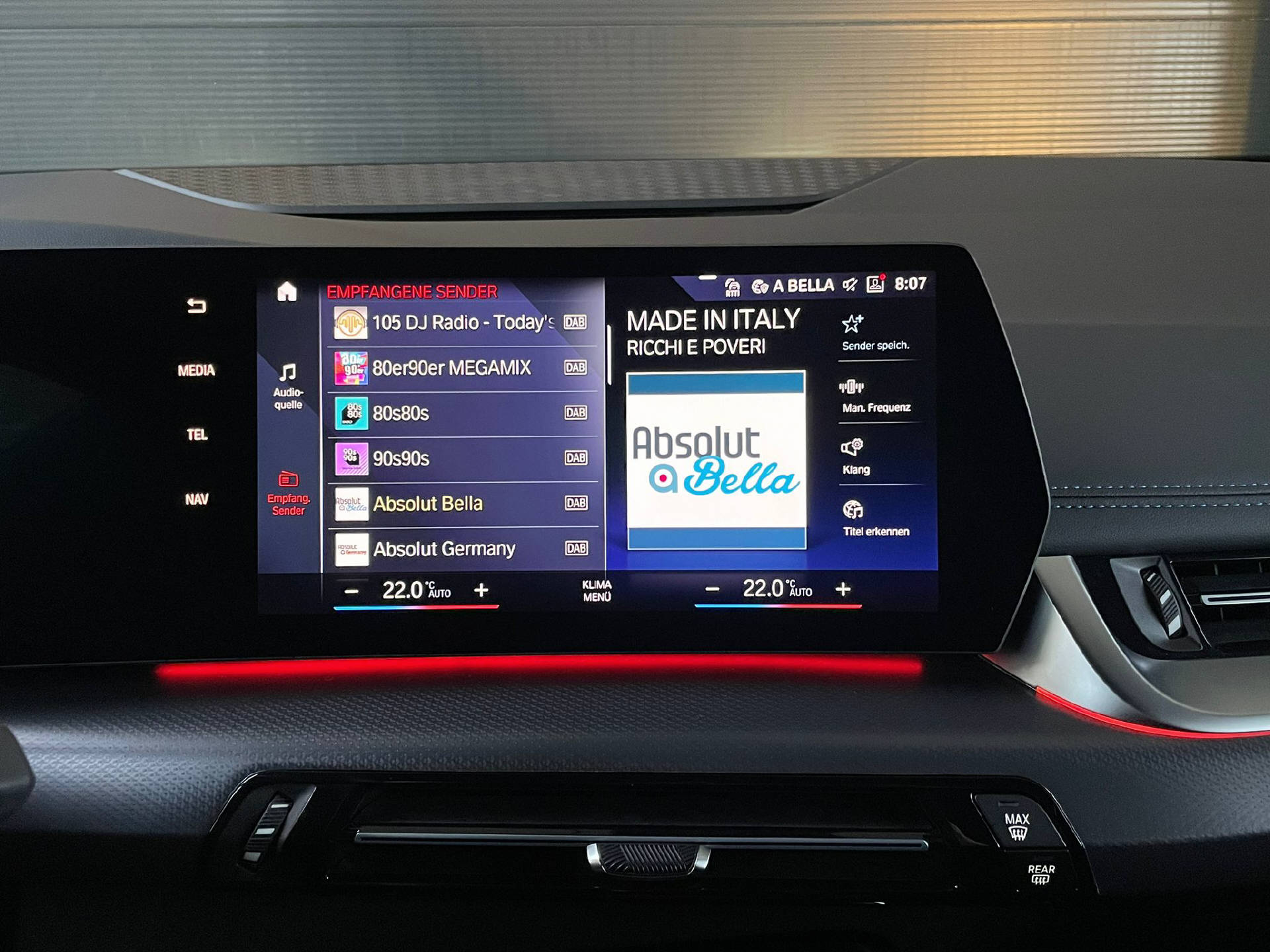BMW 218d SDKG Active Tourer-image-12