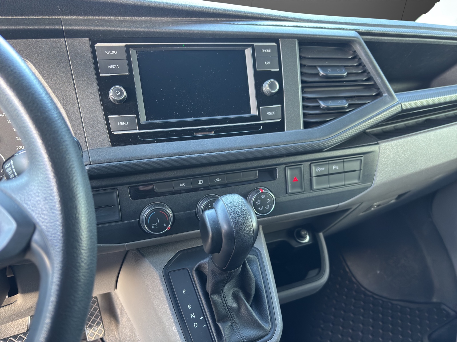 VW T6.1 2.0 TDI DSG-image-6