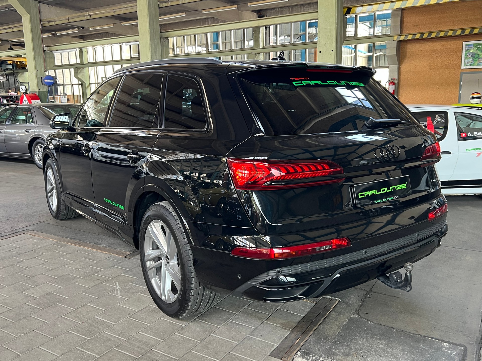 AUDI Q7 55 TFSI * S Line * quattro tiptronic *** 5 Jahre Audi Werks-Garantie ***-showroom-element-1