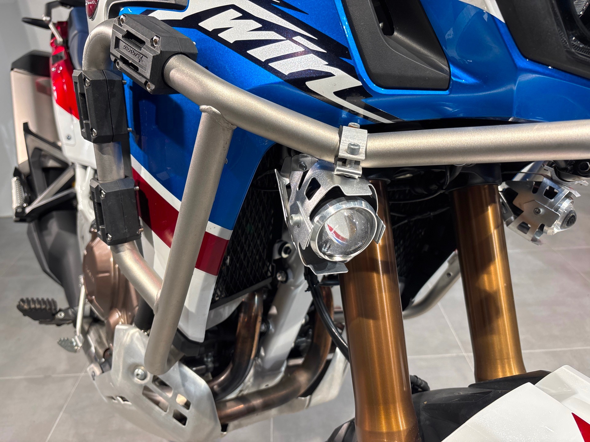 HONDA CRF 1000A Adventure Africa Twin-image-12
