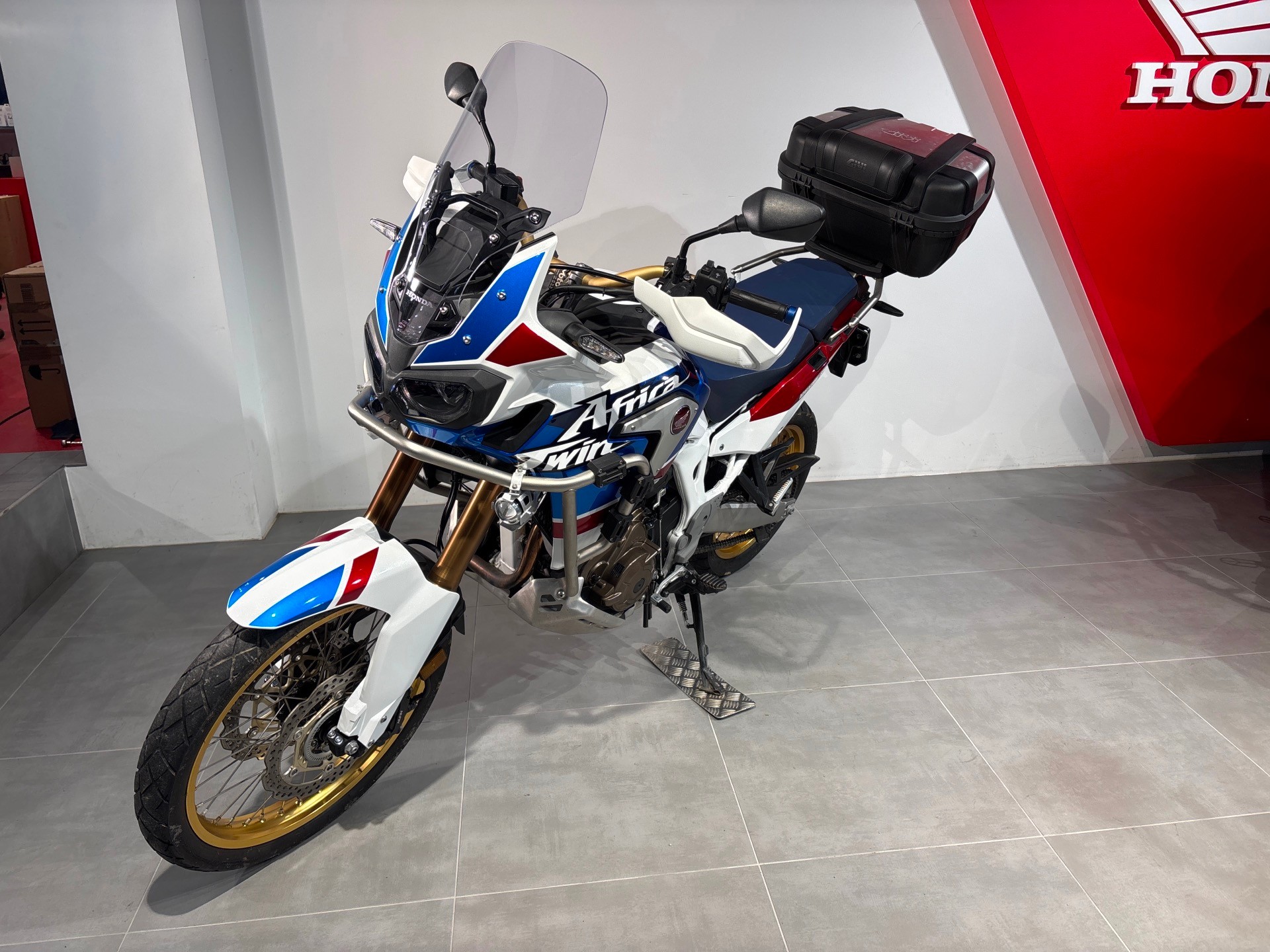 HONDA CRF 1000A Adventure Africa Twin-image-9