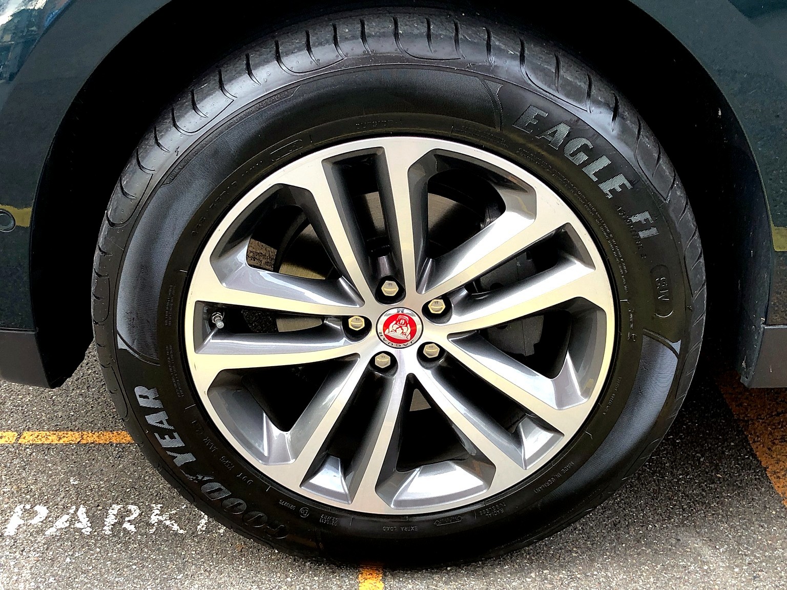 JAGUAR F-Pace 25d Portfolio AWD Automatik-image-10