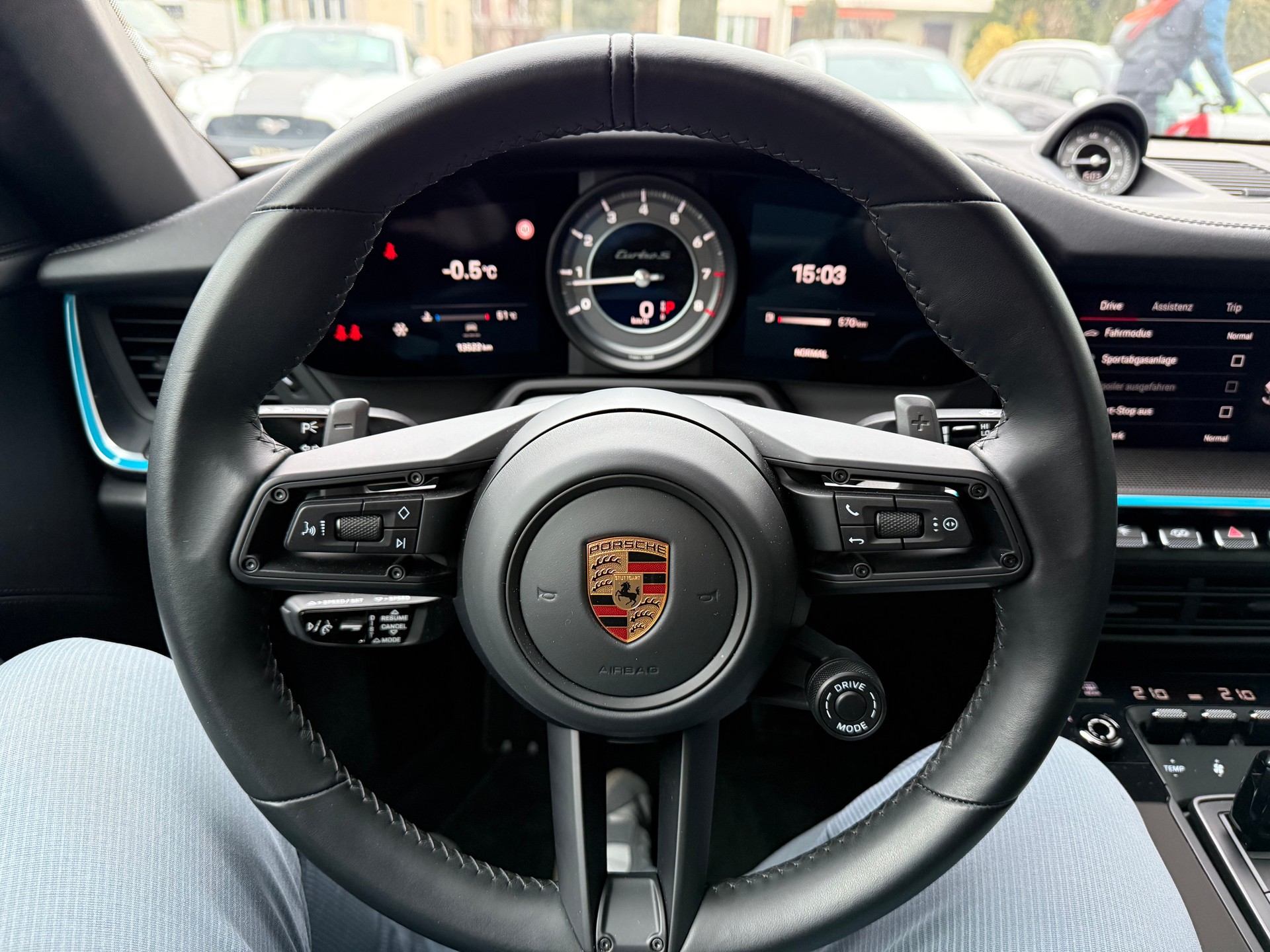 PORSCHE 911 Turbo S Cabriolet PDK-image-10