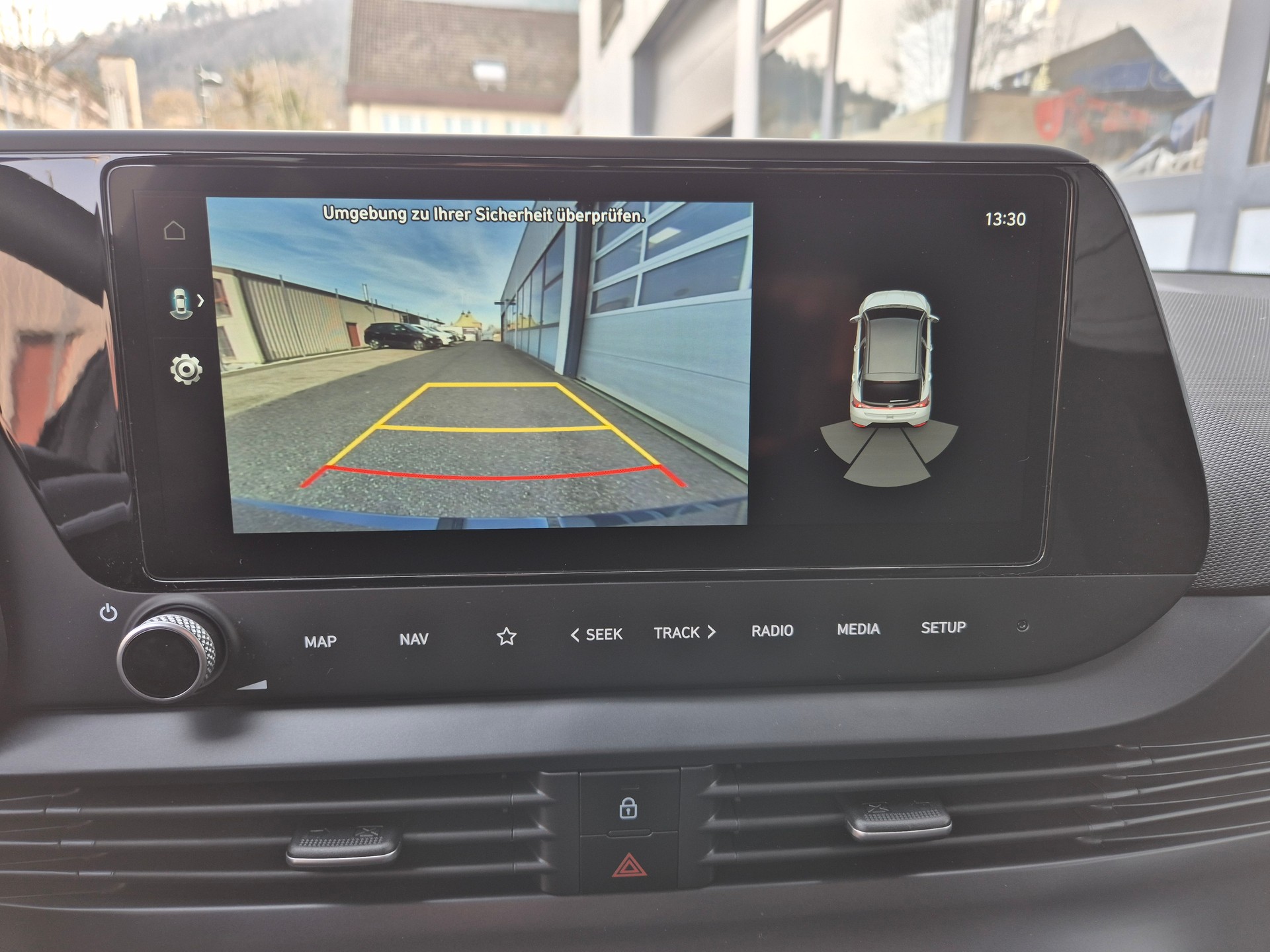 HYUNDAI i20 1.0 T-GDi Amplia DCT-image-13