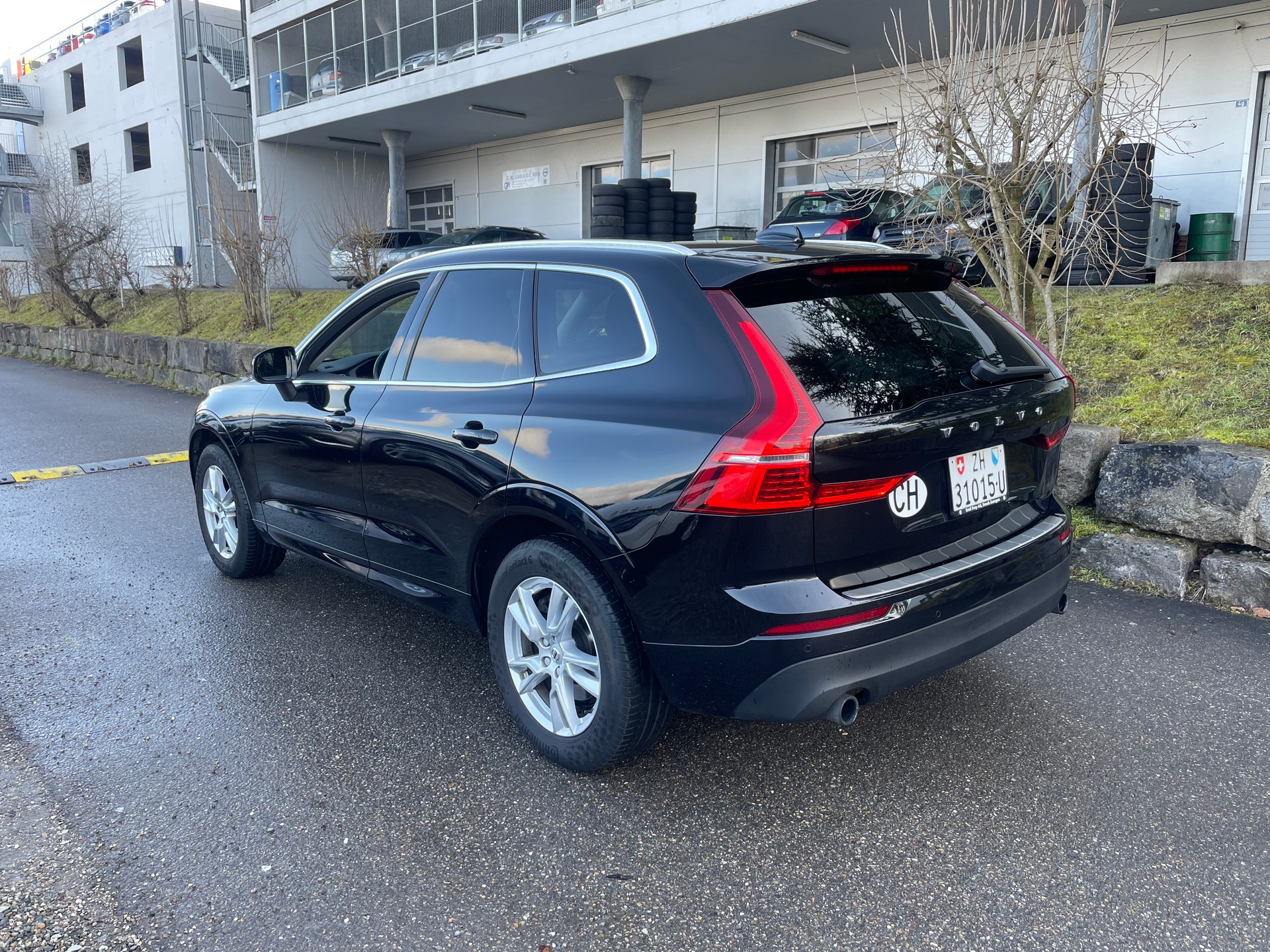 VOLVO XC60 D4 AWD Momentum Geartronic-image-5