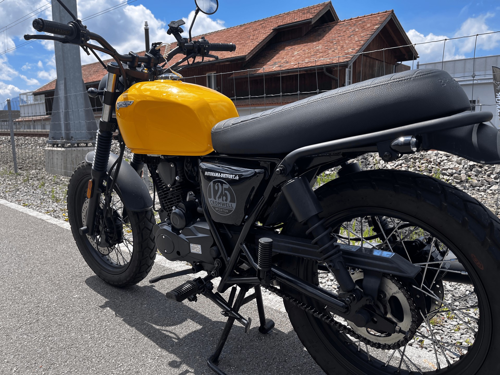BRIXTON 125 CBR-image-2