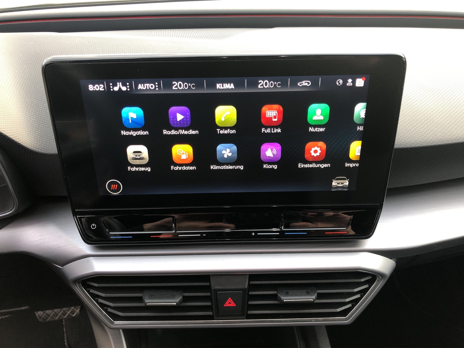 SEAT Leon 1.5 eTSI mHEV DSG FR-image-14
