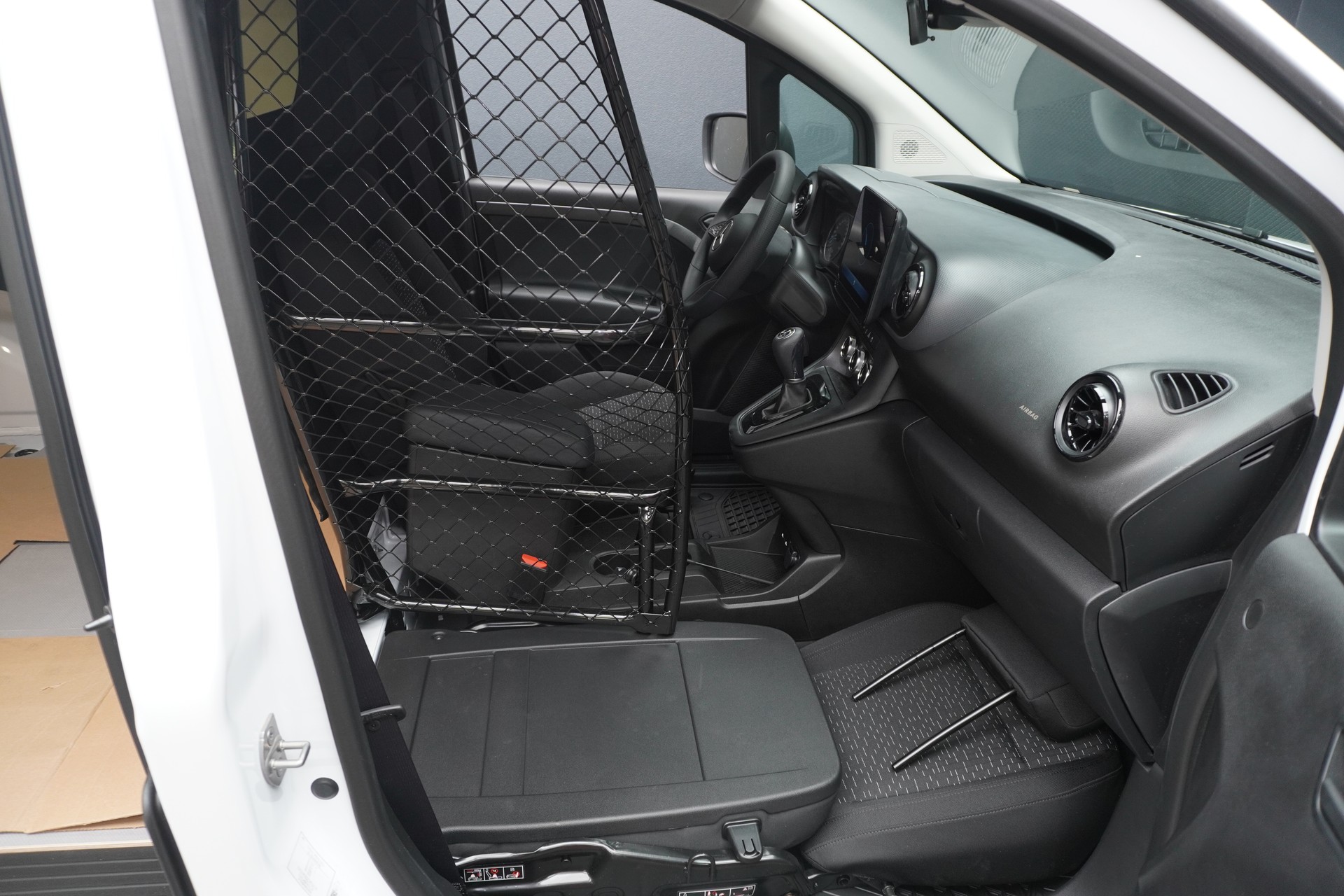 MERCEDES-BENZ eCitan Standard 2716mm S WORKER-image-7