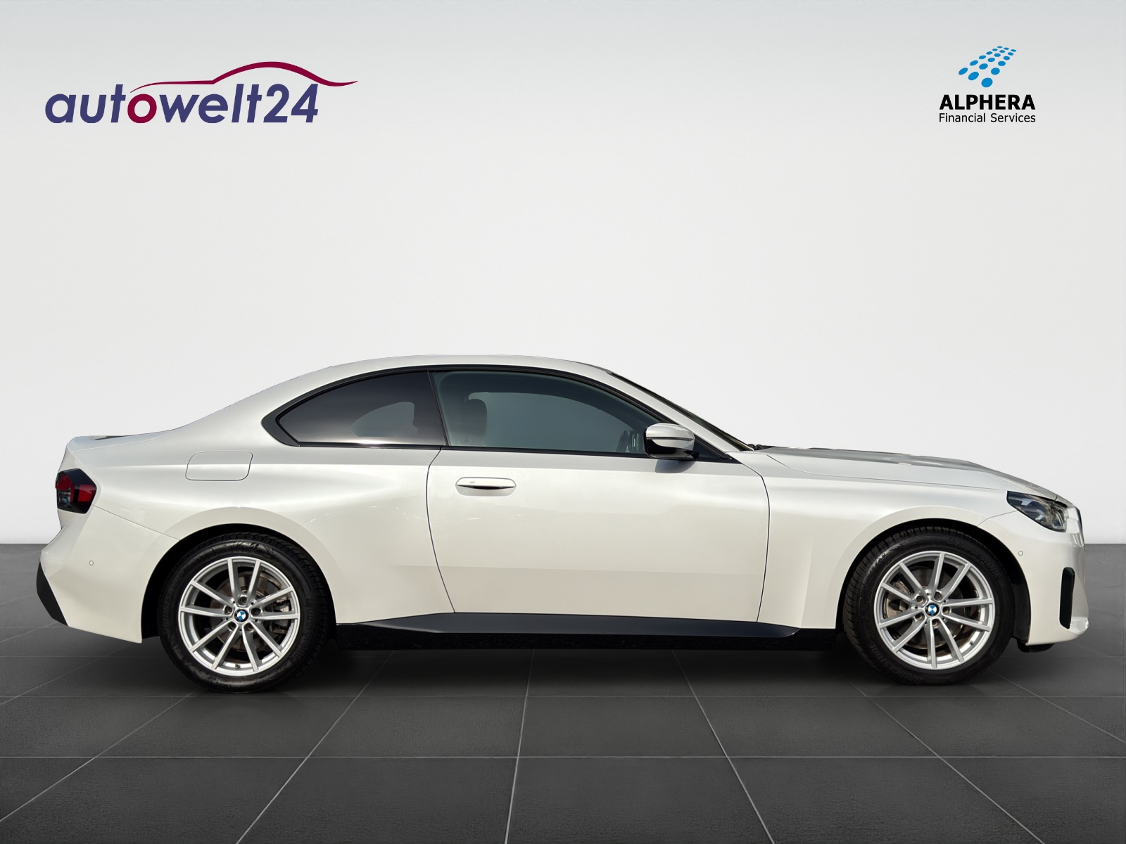 BMW 220d-showroom-element-3