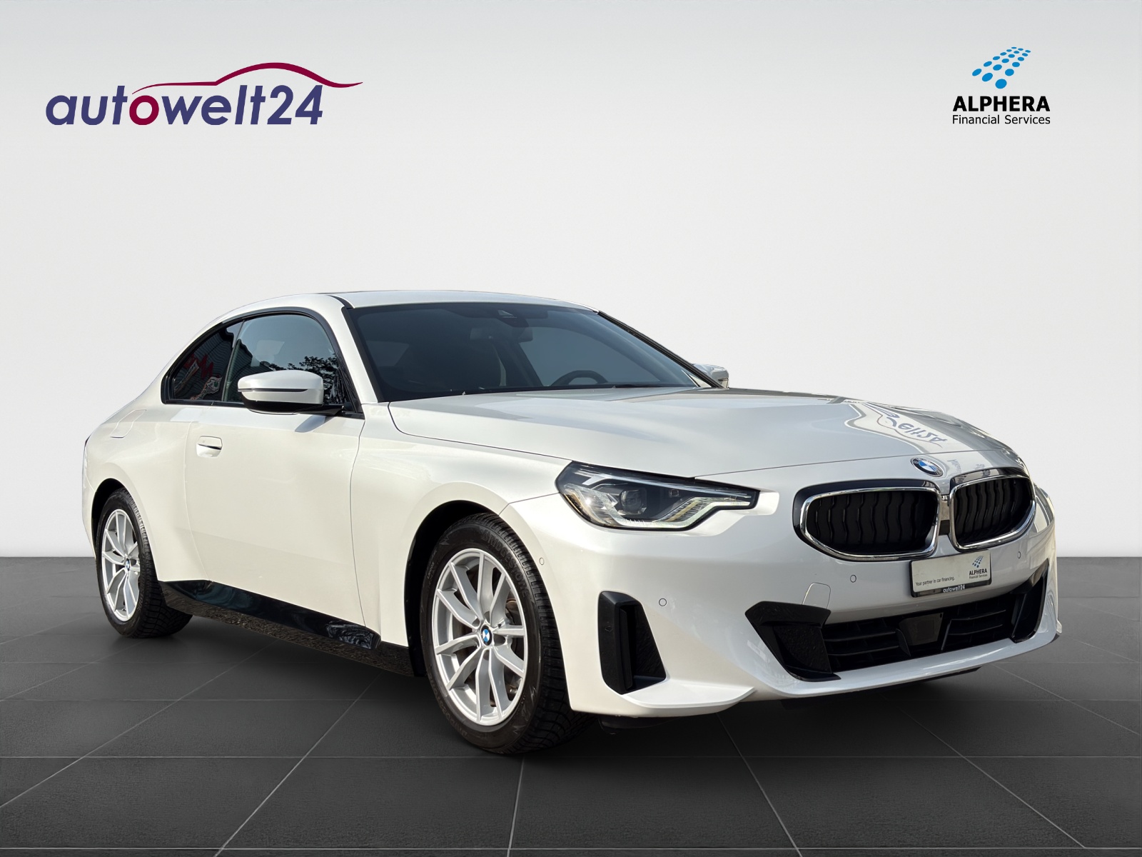 BMW 220d-showroom-element-2