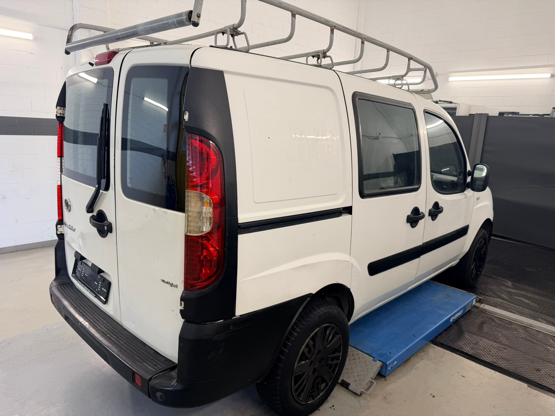 FIAT Doblò 1.3 JTD Cargo Swiss-showroom-element-3