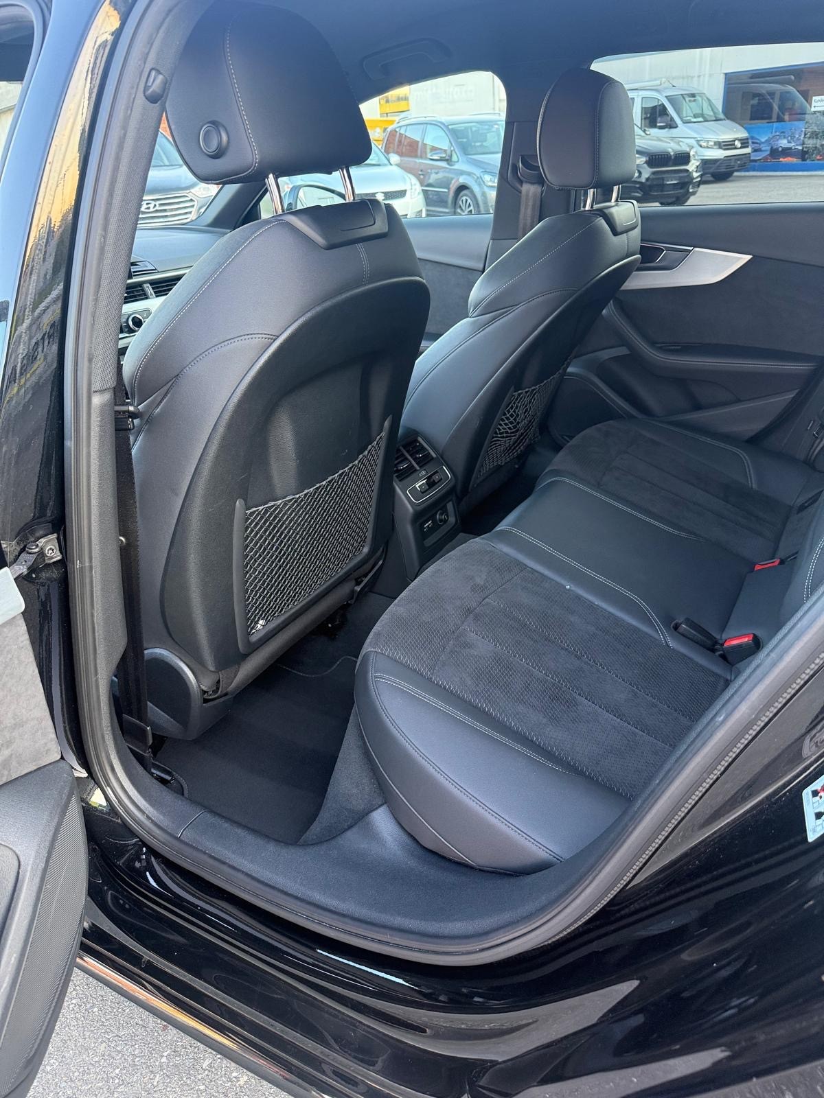 AUDI A4 Avant 40 TDI S line Attraction quattro S-tronic-image-5