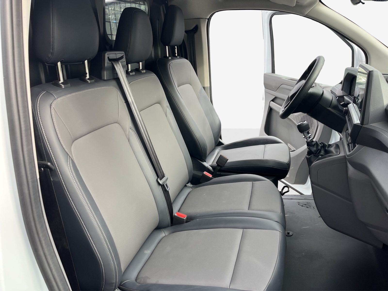 VW Transporter 2.0 TDI-image-11