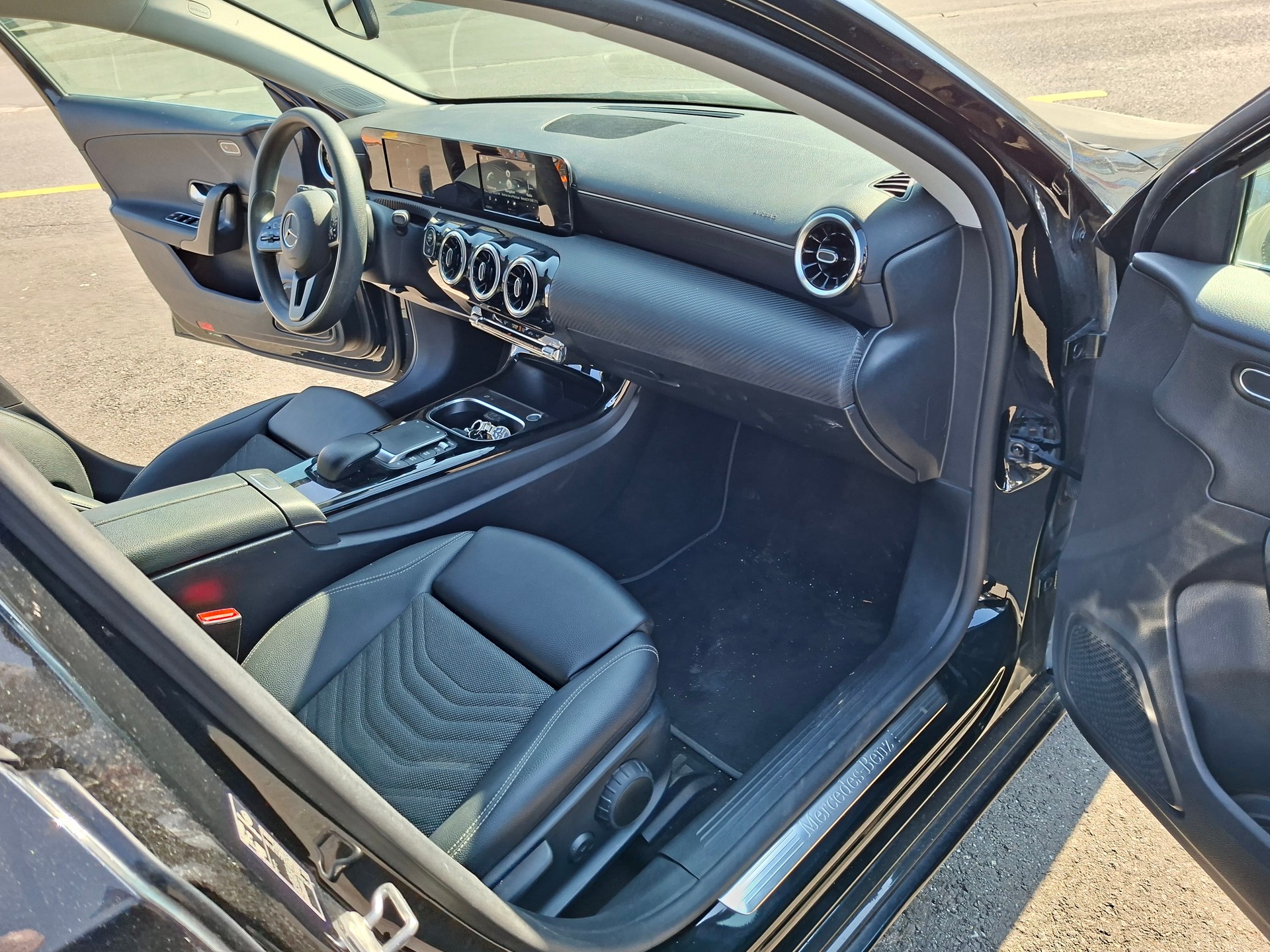 MERCEDES-BENZ A 180 d Progressive 7G-DCT-image-11