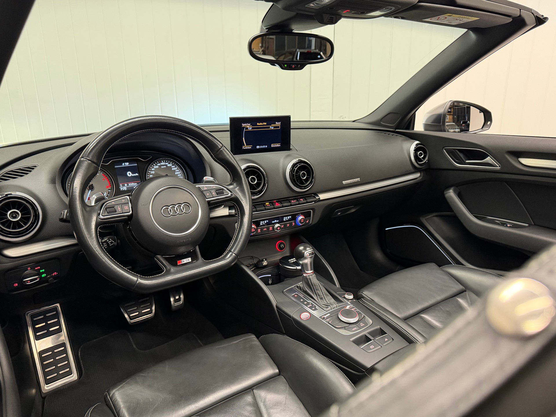 AUDI S3 Cabrio 2.0 TFSI quattro S-tronic Ab MFK & Service-image-11