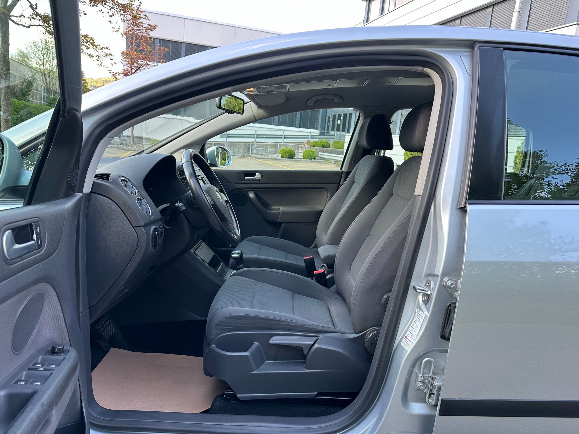 VW Golf Plus 1.6 FSI Comfortline-image-7