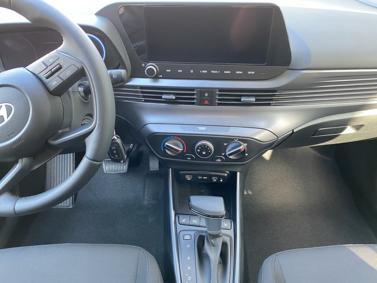 HYUNDAI i20 1.0 T-GDi Amplia-image-13