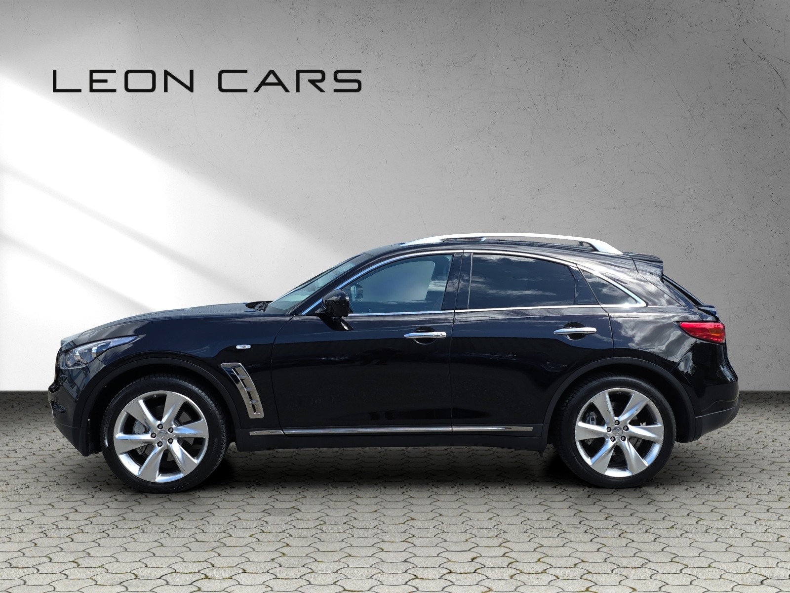 INFINITI FX30d S Premium AWD Automatic-image-7