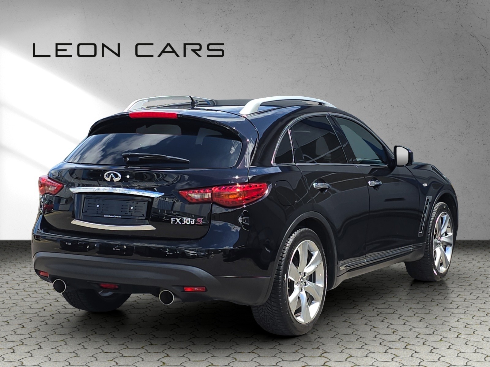 INFINITI FX30d S Premium AWD Automatic-image-4