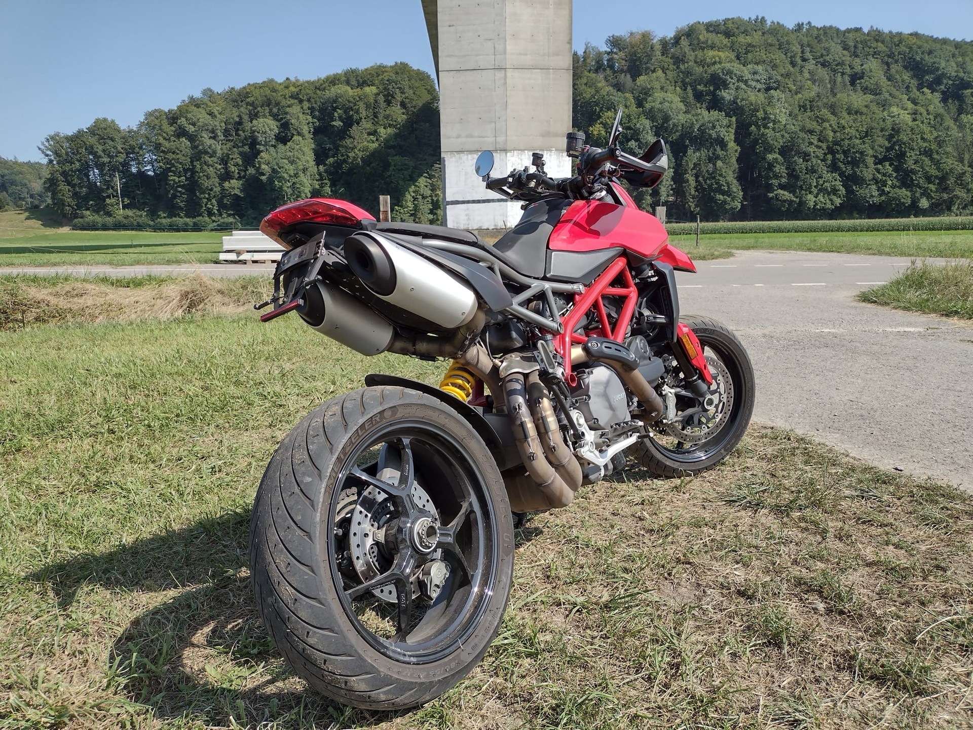 DUCATI Hypermotard 950-image-4