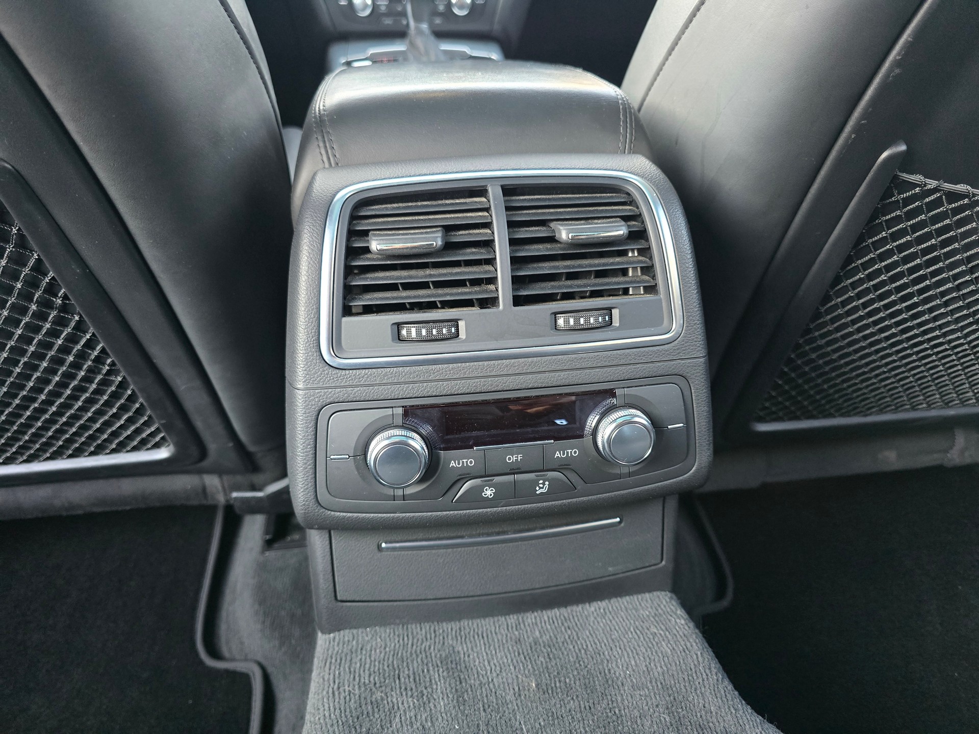 AUDI A6 Avant 3.0 TFSI V6 quattro S-tronic-image-9