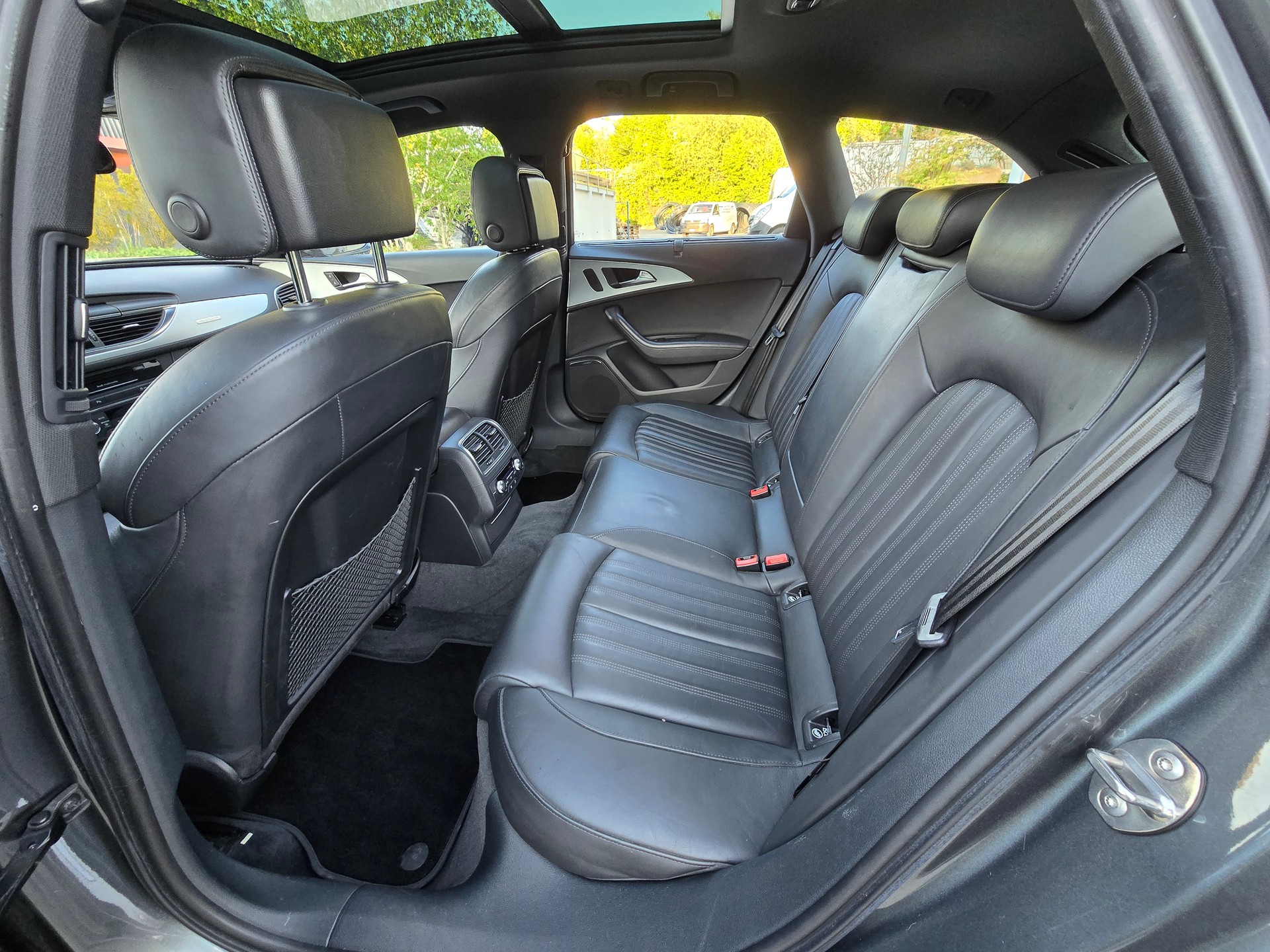 AUDI A6 Avant 3.0 TFSI V6 quattro S-tronic-image-8