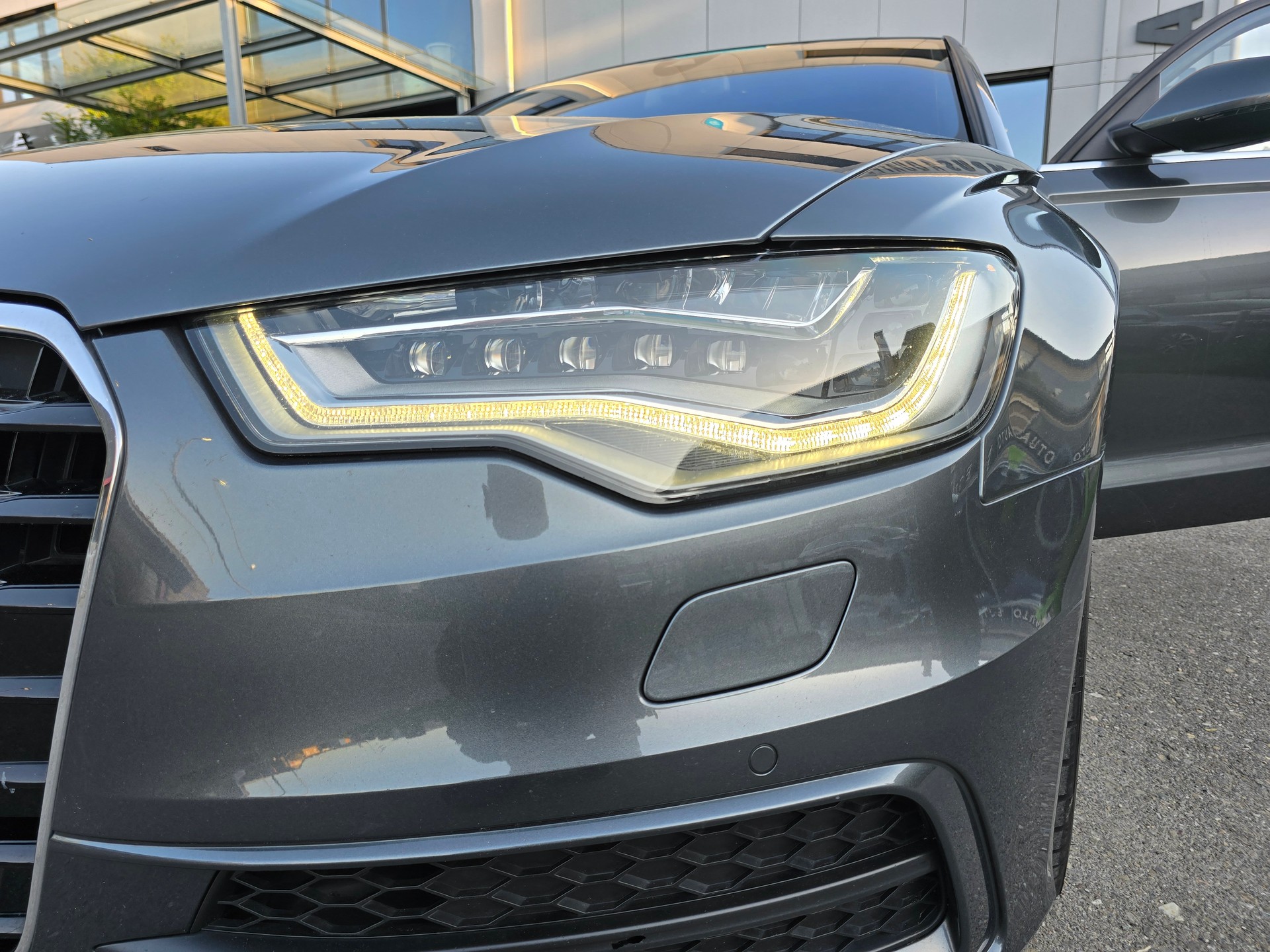 AUDI A6 Avant 3.0 TFSI V6 quattro S-tronic-image-14