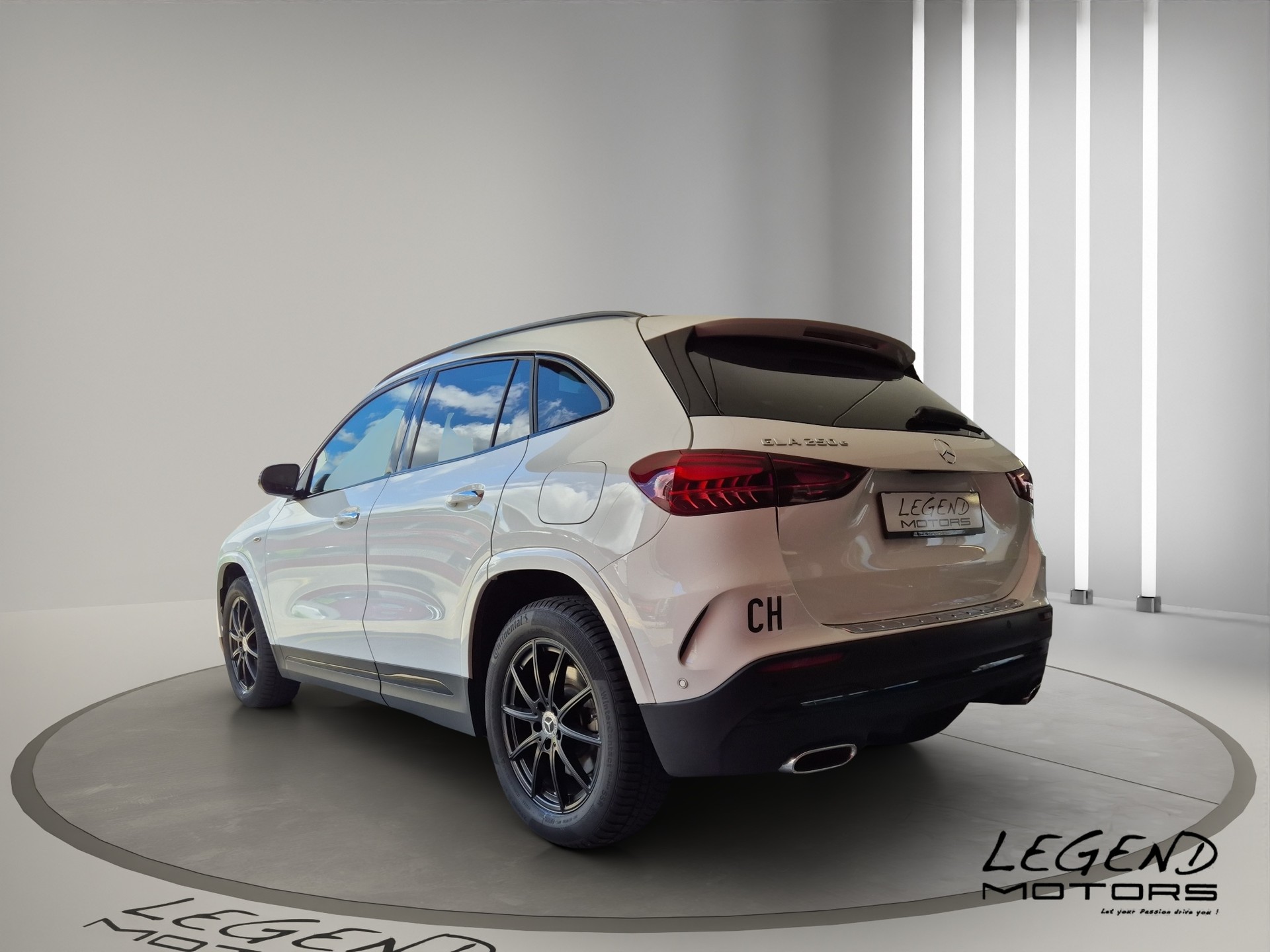 MERCEDES-BENZ GLA 250 e EQ Star 8G-DCT LEASING à partir de CHF 499.-/mois-showroom-element-3