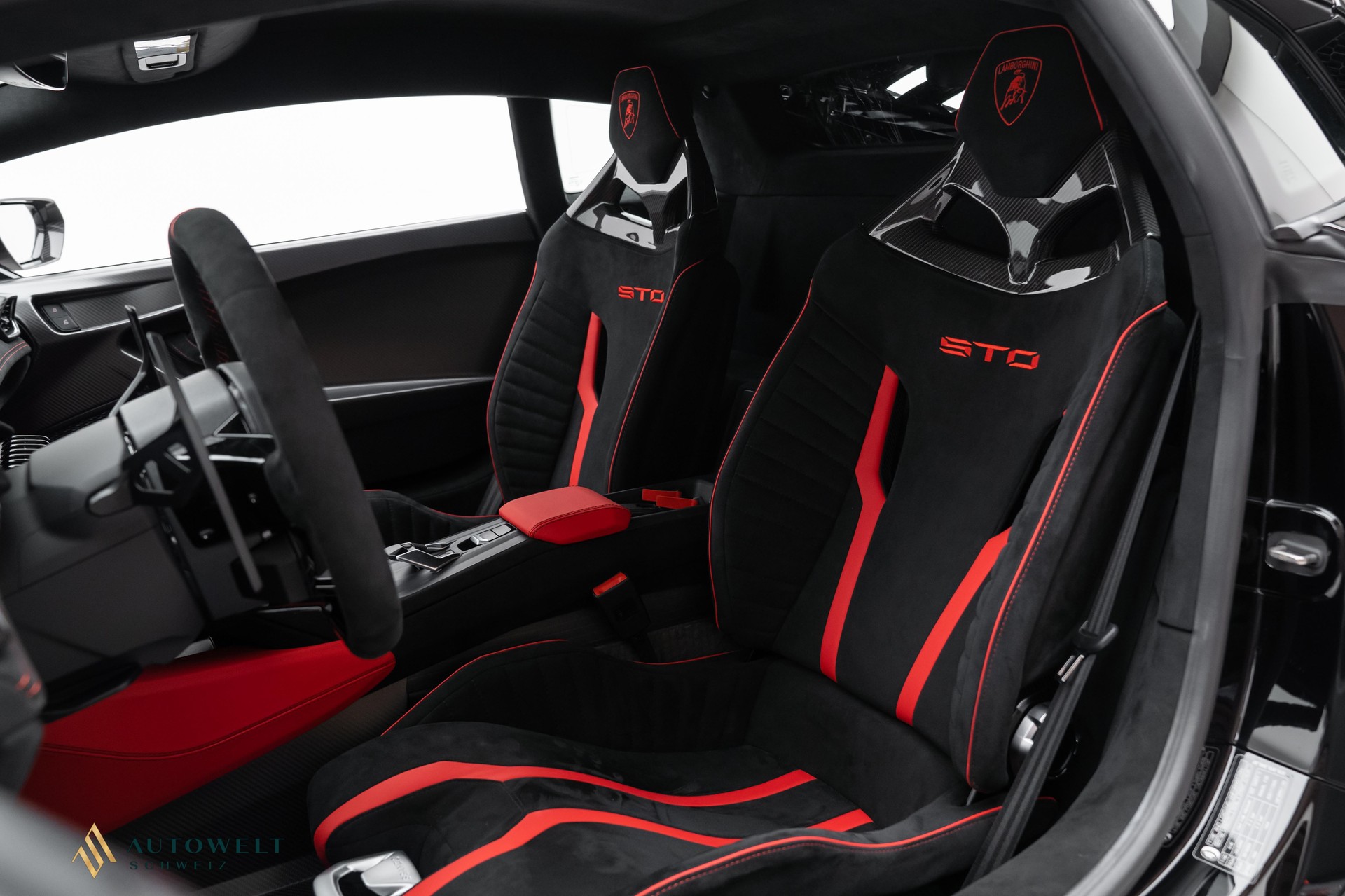 LAMBORGHINI Huracan STO Coupé DCT RWD-image-6