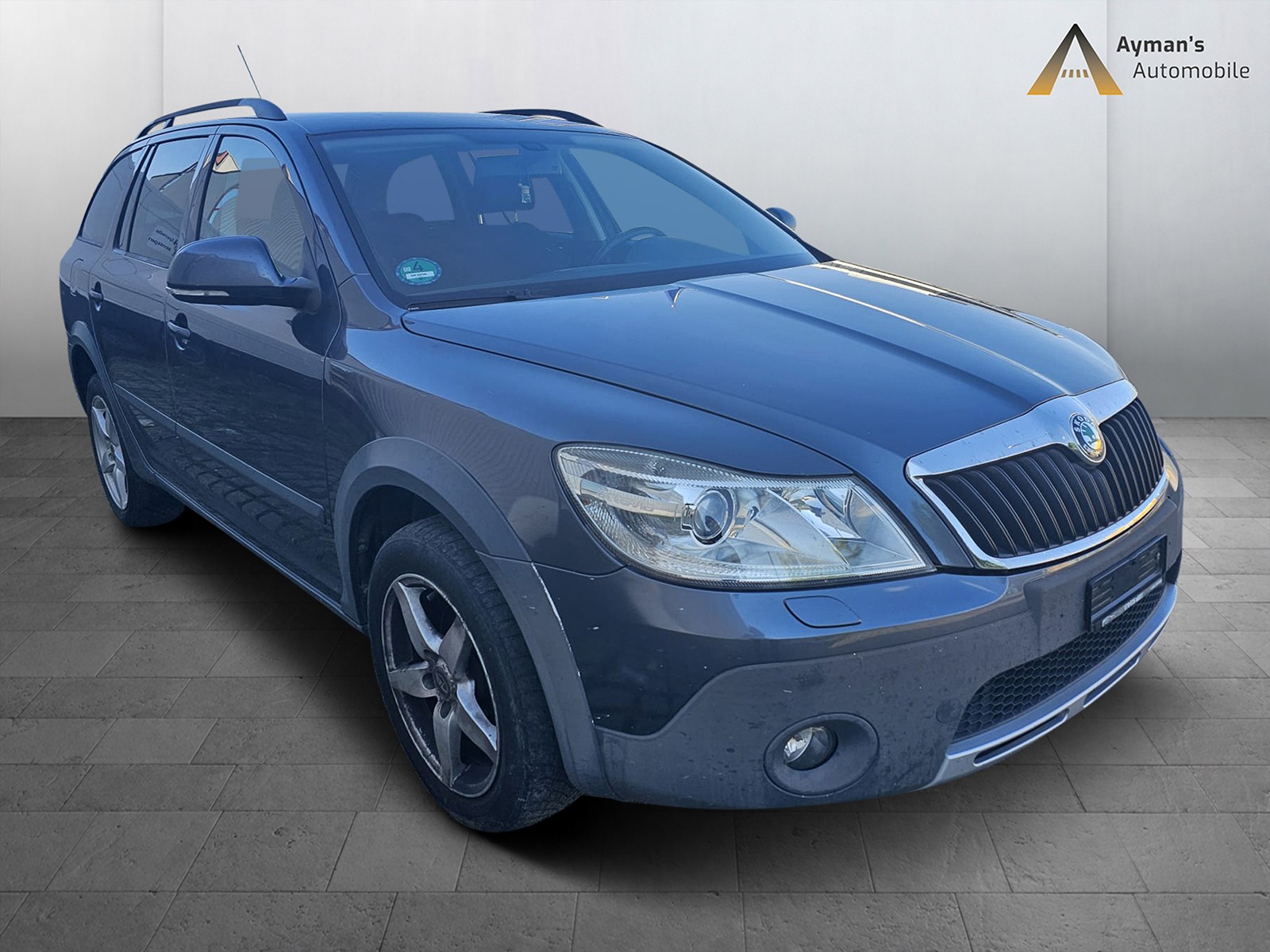 SKODA Octavia Combi 1.8 TSI Scout 4x4-image-2