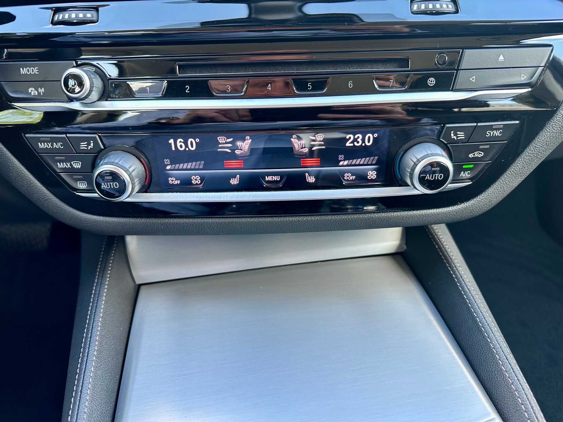 BMW 530d xDrive Luxury Line Steptronic-image-18