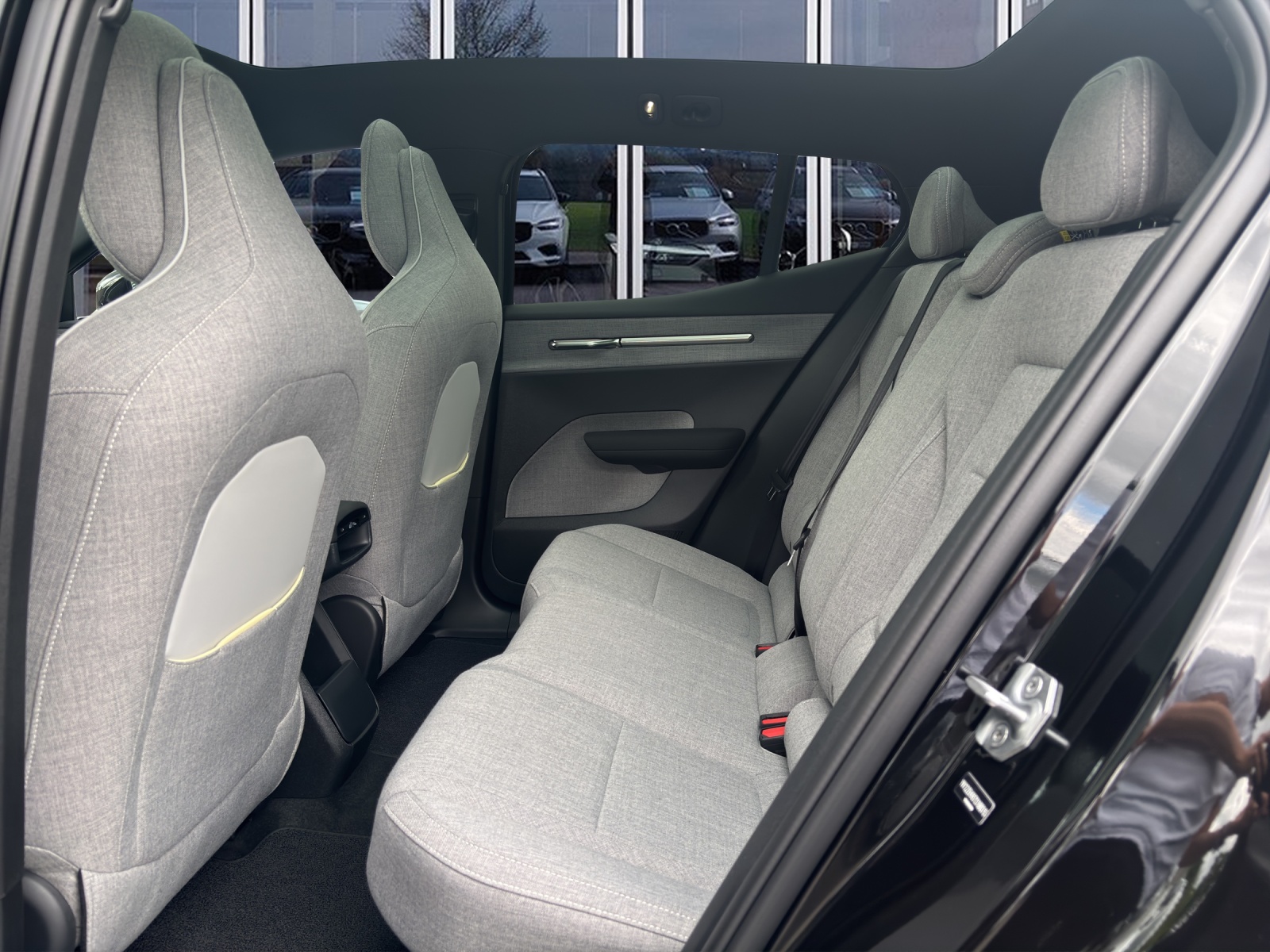 VOLVO EX30 E60 Twin Ultra Performance AWD-image-13