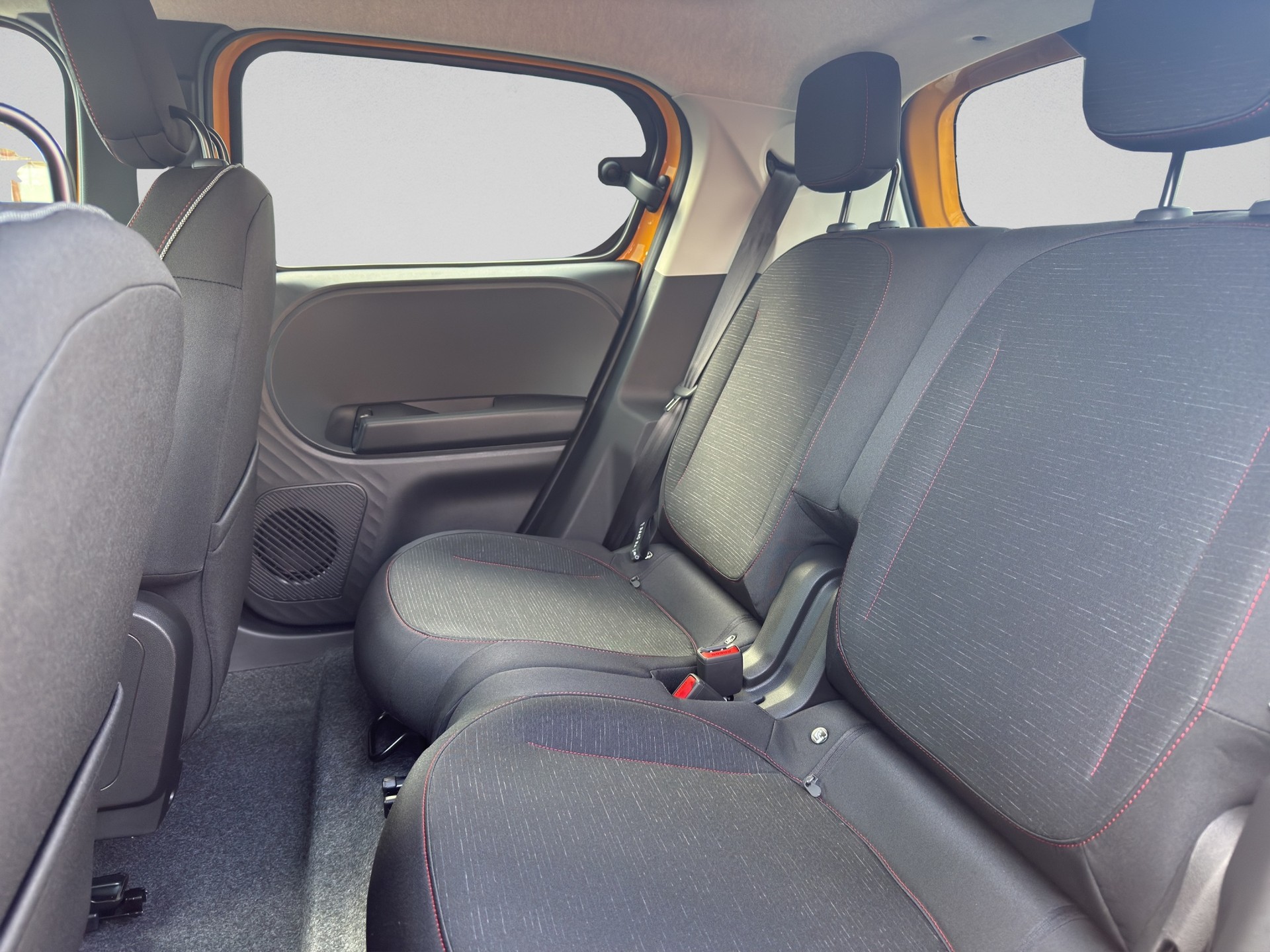 RENAULT Twingo E-Tech 27kWh Techno-image-14