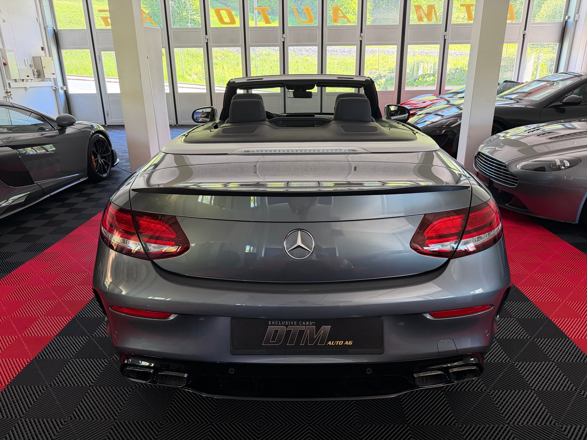 MERCEDES-BENZ C 63 S AMG-showroom-element-3